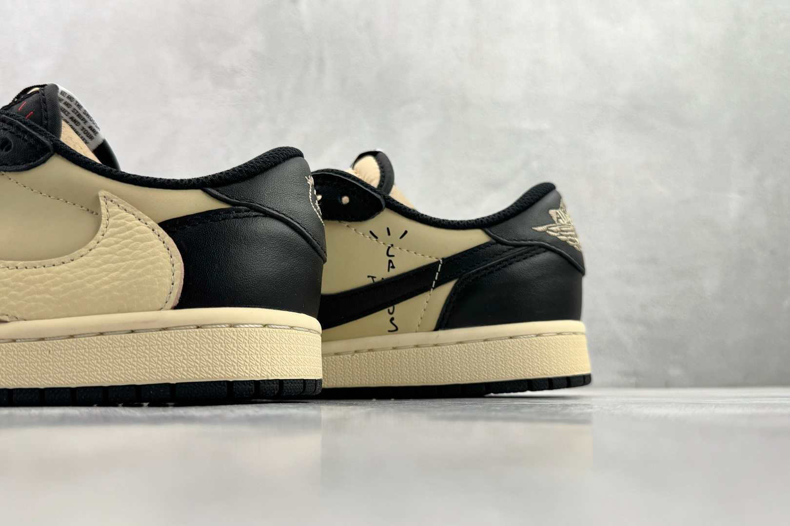 Travis Scott x Jordan Air Jordan 1 Low 倒钩 米黑 DM7866-201 Travis Scott x Jordan Air Jordan 1 Low 倒钩 米黑 DM7866-201