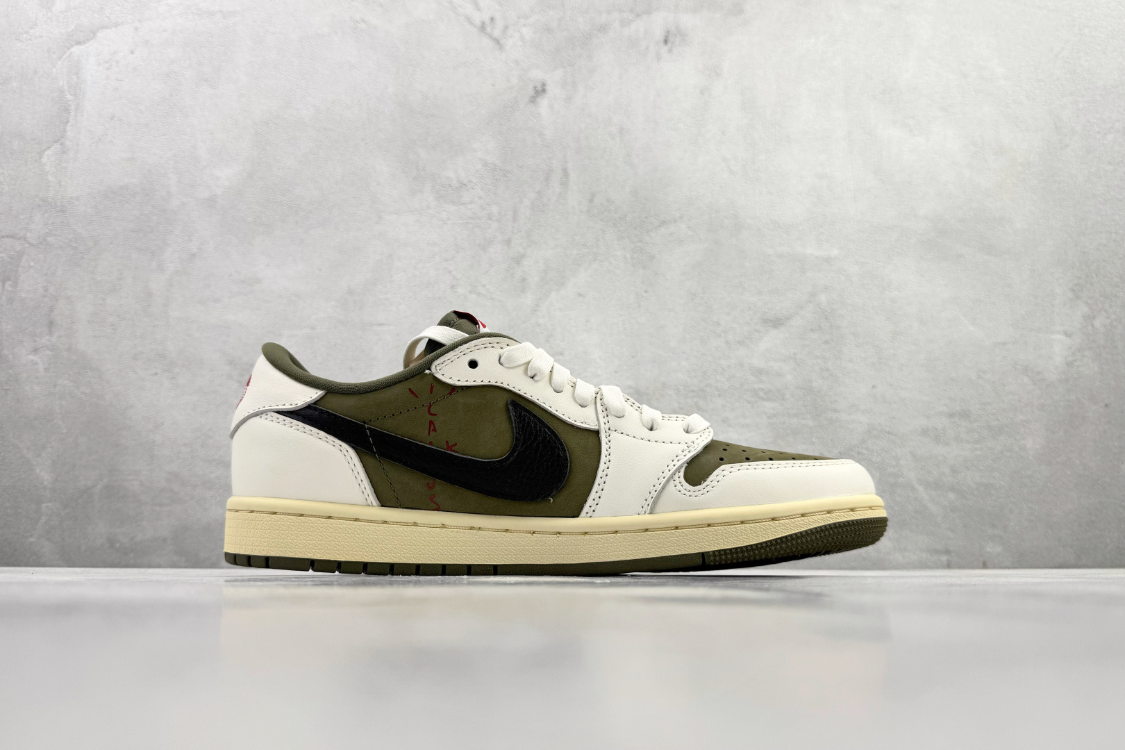 Travis Scott x Jordan Air Jordan 1 倒钩 8.0 Low ”Medium Olive” 米绿 DM7866-200 Travis Scott x Jordan Air Jordan 1 倒钩 8.0 Low ”Medium Olive” 米绿 DM7866-200