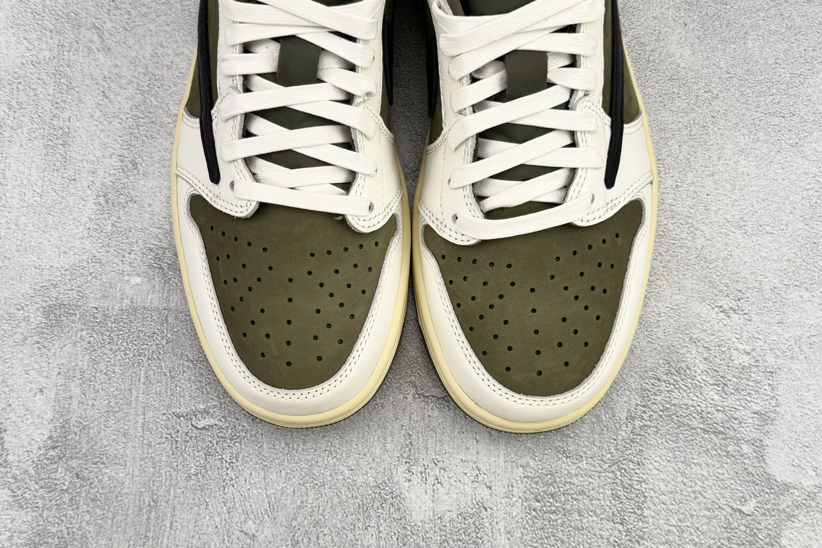 Travis Scott x Jordan Air Jordan 1 倒钩 8.0 Low ”Medium Olive” 米绿 DM7866-200 Travis Scott x Jordan Air Jordan 1 倒钩 8.0 Low ”Medium Olive” 米绿 DM7866-200
