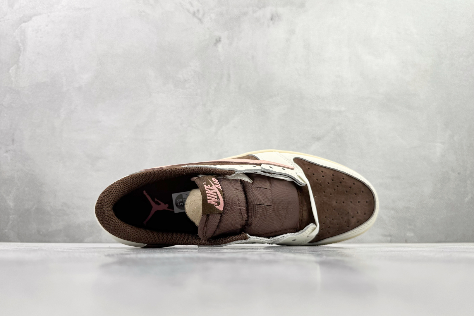 Travis Scott x Jordan Air Jordan 1 Low 倒钩 棕粉 DZ4137-206