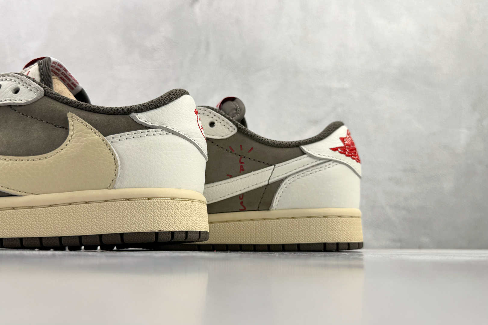 Travis Scott x Jordan Air Jordan 1 白棕色 反转摩卡 倒钩3.0 DM7866-162 Travis Scott x Jordan Air Jordan 1 白棕色 反转摩卡 倒钩3.0 DM7866-162