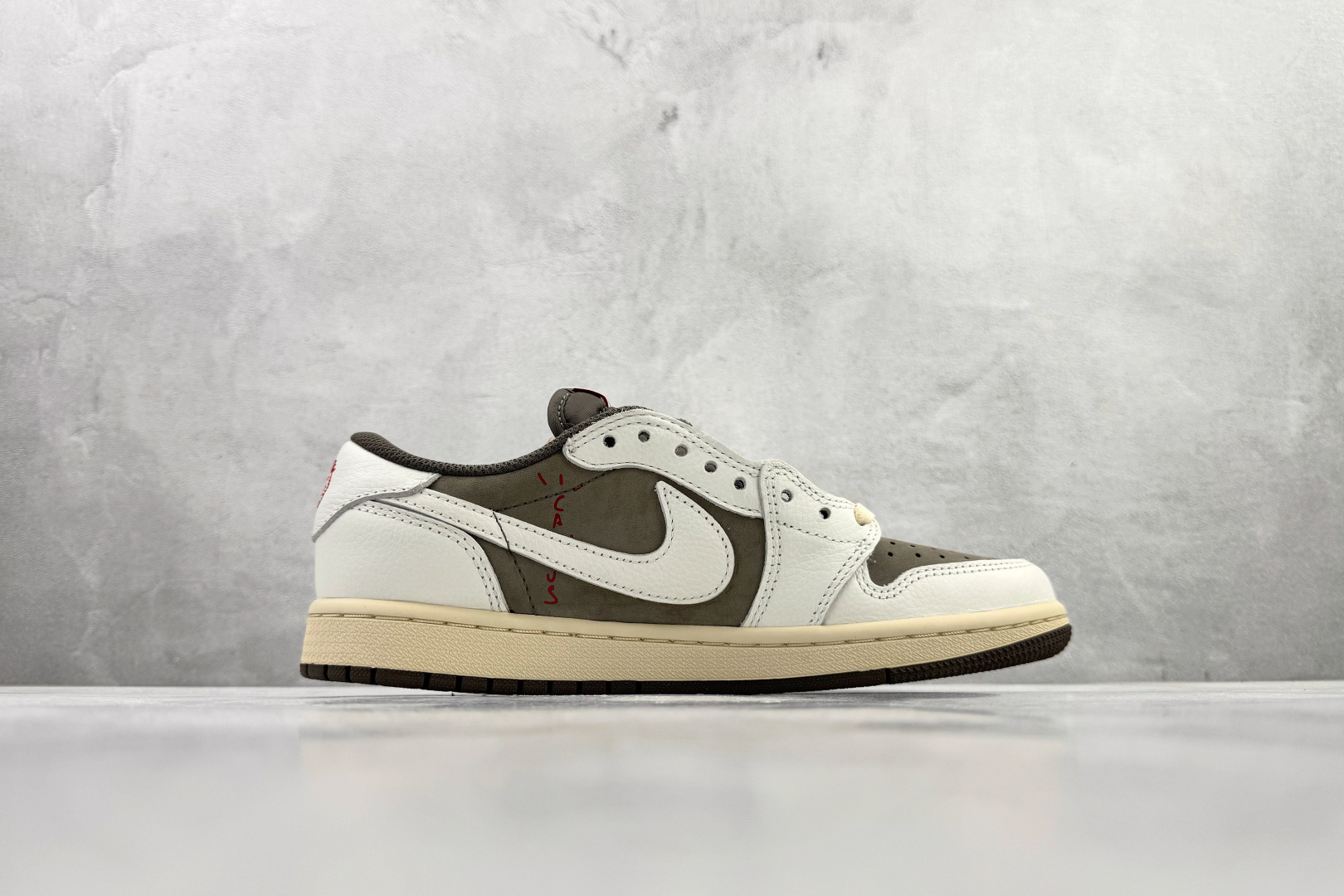 Travis Scott x Jordan Air Jordan 1 白棕色 反转摩卡 倒钩3.0 DM7866-162 Travis Scott x Jordan Air Jordan 1 白棕色 反转摩卡 倒钩3.0 DM7866-162