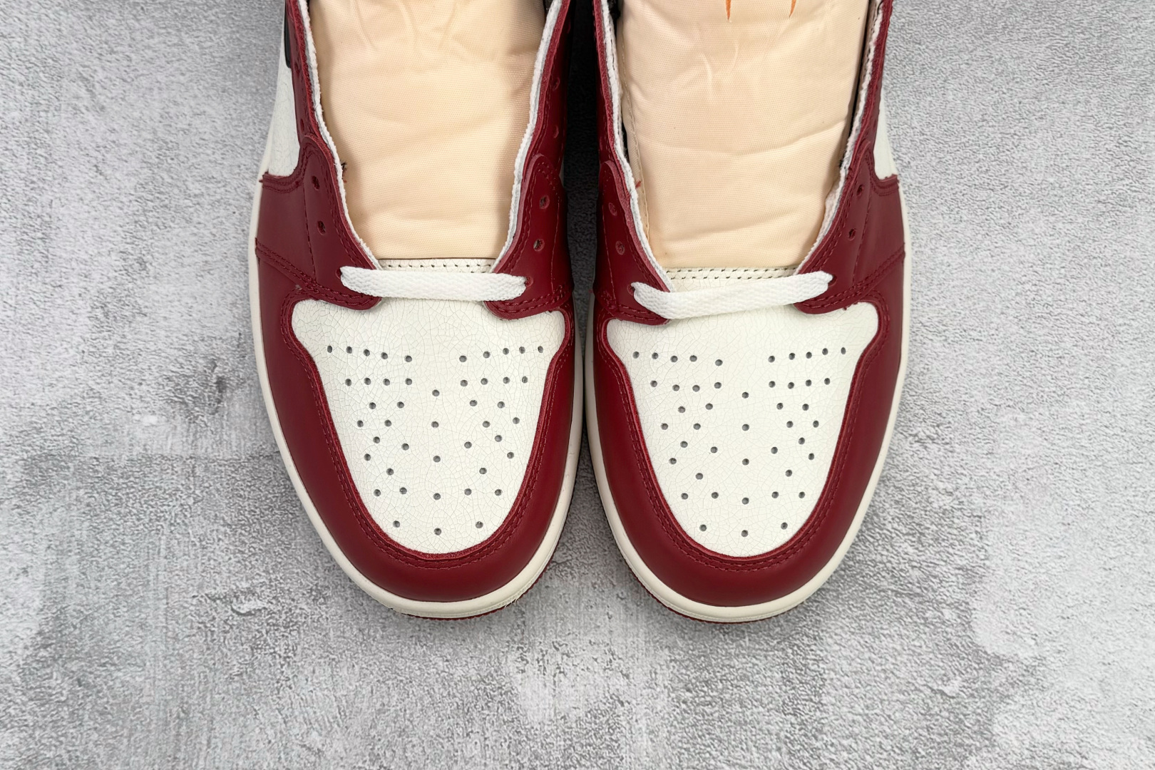Jordan Air Jordan 1 High ”Lost & Found” 白红 芝加哥 2022年复刻 DZ5485-612 Jordan Air Jordan 1 High ”Lost & Found” 白红 芝加哥 2022年复刻 DZ5485-612