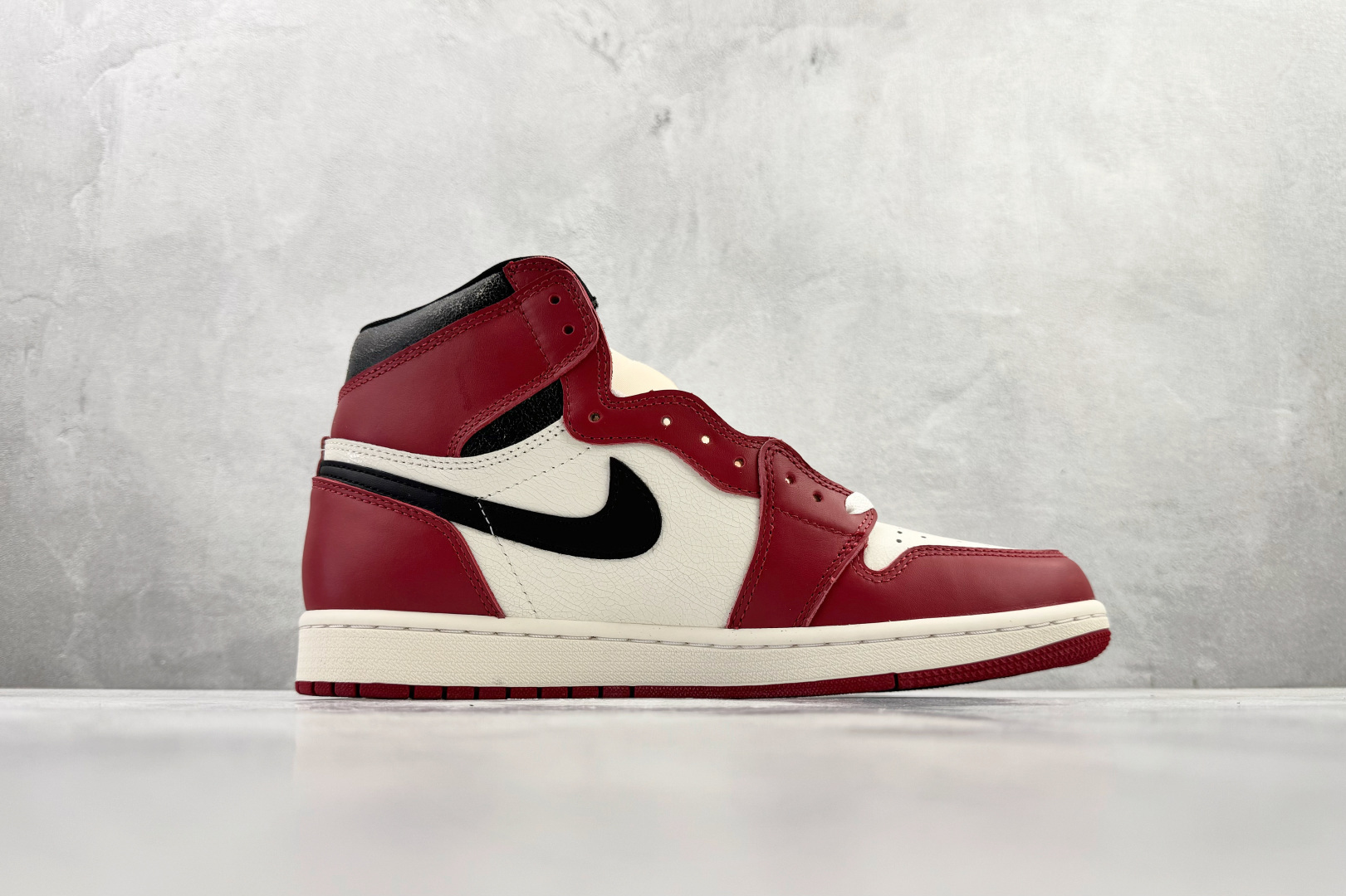 Jordan Air Jordan 1 High ”Lost & Found” 白红 芝加哥 2022年复刻 DZ5485-612 Jordan Air Jordan 1 High ”Lost & Found” 白红 芝加哥 2022年复刻 DZ5485-612