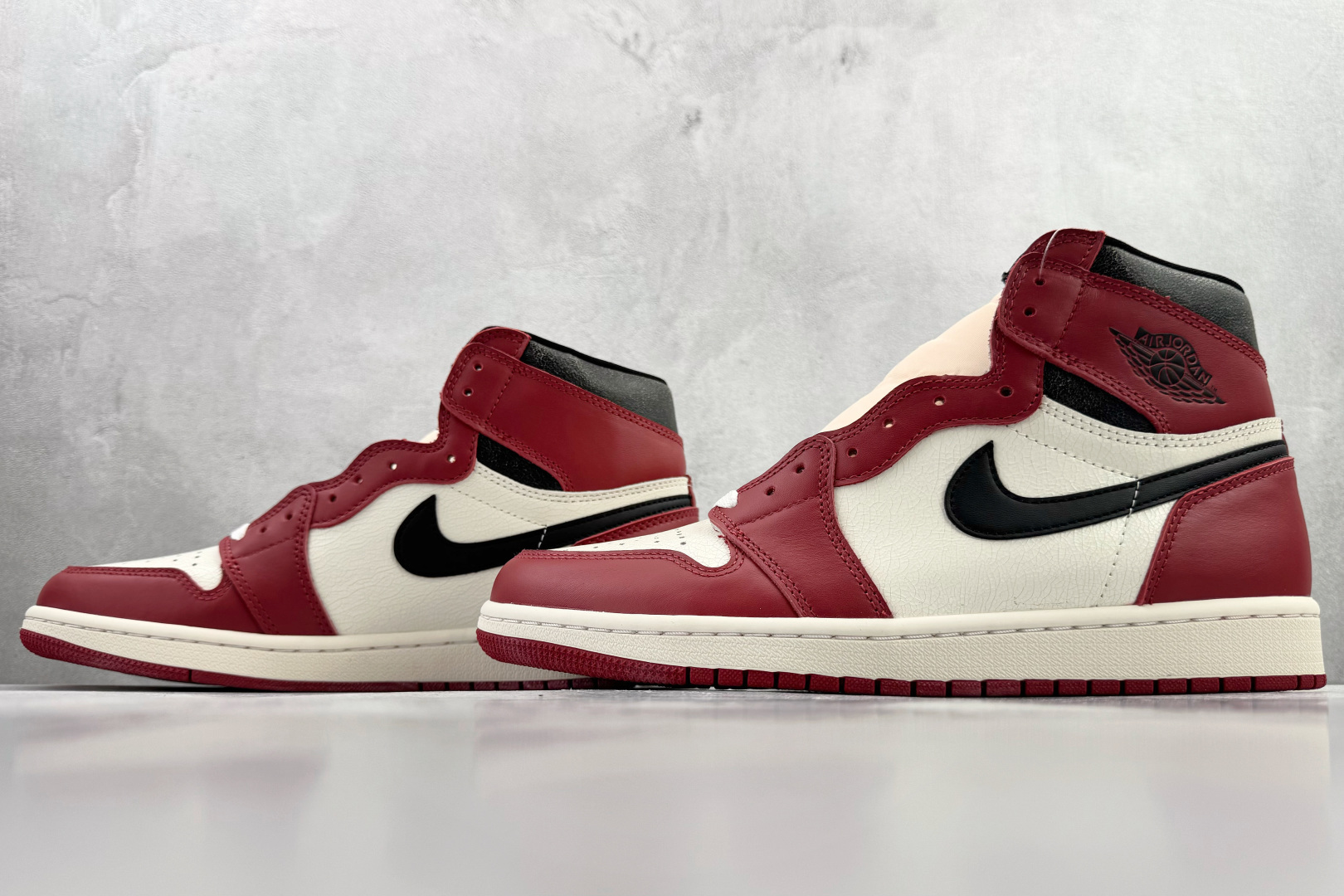 Jordan Air Jordan 1 High ”Lost & Found” 白红 芝加哥 2022年复刻 DZ5485-612 Jordan Air Jordan 1 High ”Lost & Found” 白红 芝加哥 2022年复刻 DZ5485-612