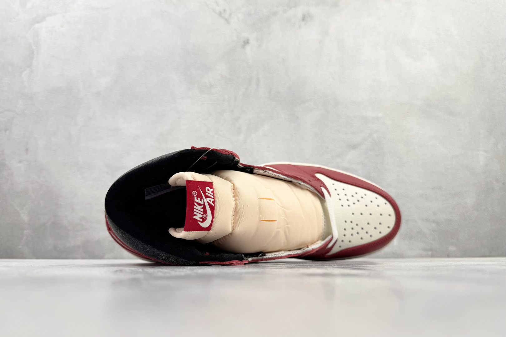 Jordan Air Jordan 1 High ”Lost & Found” 白红 芝加哥 2022年复刻 DZ5485-612 Jordan Air Jordan 1 High ”Lost & Found” 白红 芝加哥 2022年复刻 DZ5485-612