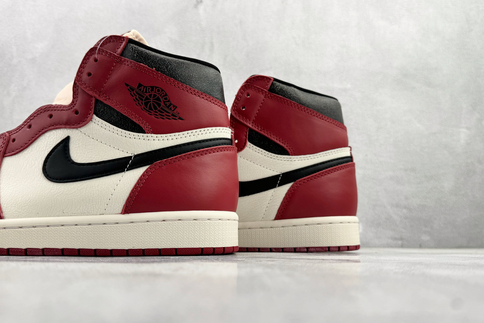 Jordan Air Jordan 1 High ”Lost & Found” 白红 芝加哥 2022年复刻 DZ5485-612 Jordan Air Jordan 1 High ”Lost & Found” 白红 芝加哥 2022年复刻 DZ5485-612