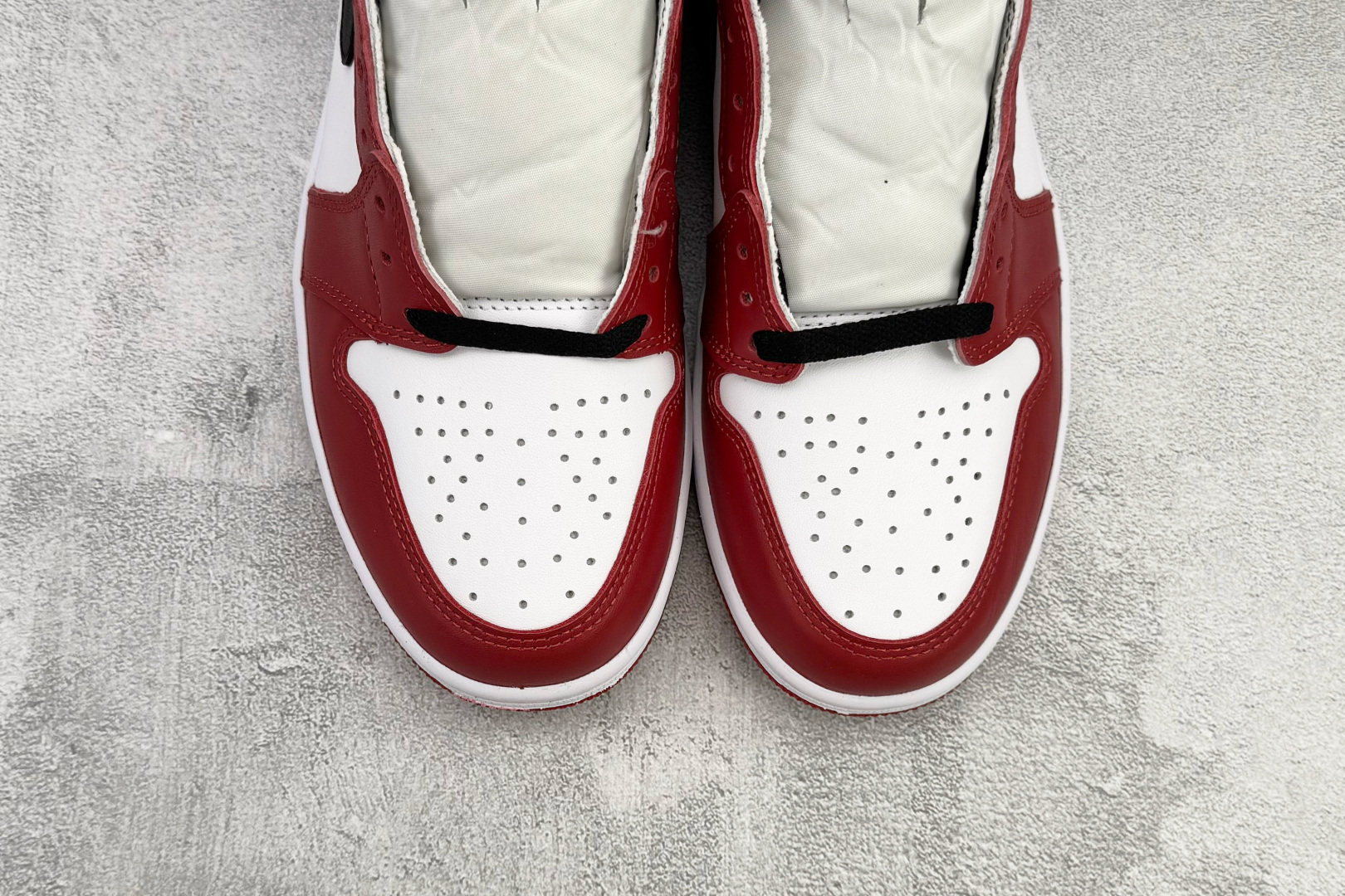 Jordan Air Jordan 1 Retro Chicago 芝加哥 白红 555088-101 Jordan Air Jordan 1 Retro Chicago 芝加哥 白红 555088-101