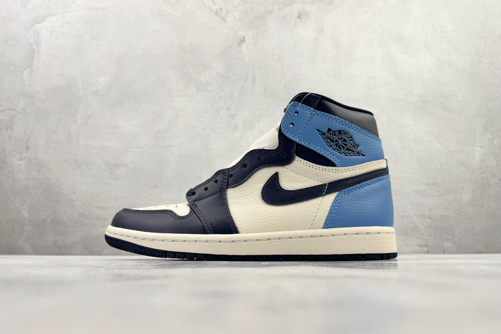 Jordan Air Jordan 1 Retro High Obsidian 黑蓝白 555088-140 Jordan Air Jordan 1 Retro High Obsidian 黑蓝白 555088-140