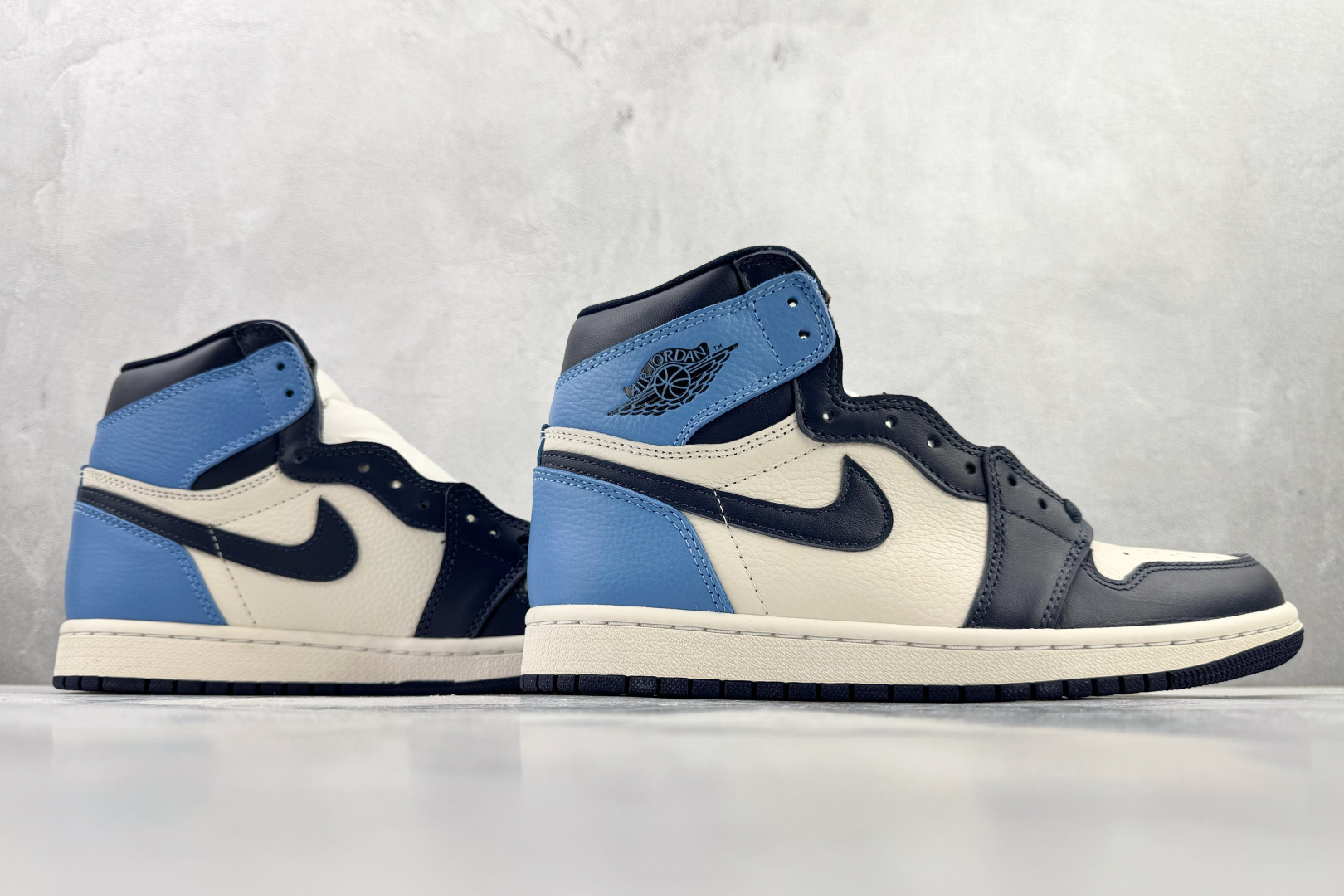 Jordan Air Jordan 1 Retro High Obsidian 黑蓝白 555088-140 Jordan Air Jordan 1 Retro High Obsidian 黑蓝白 555088-140