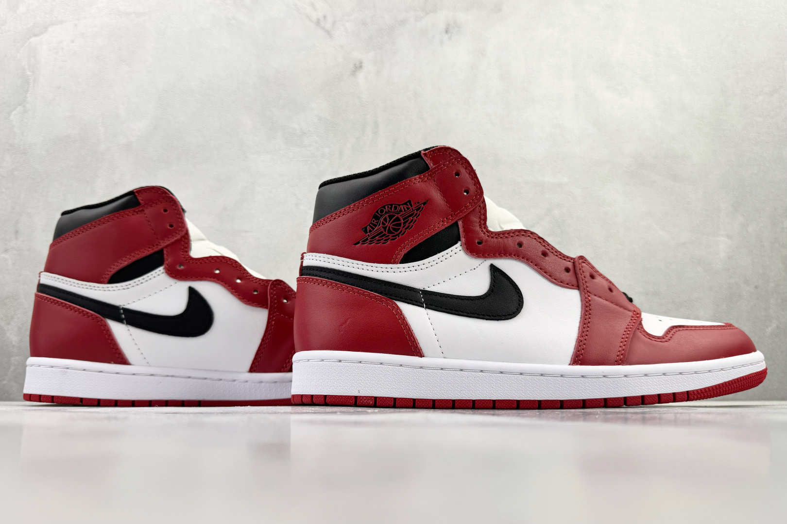 Jordan Air Jordan 1 Retro Chicago 芝加哥 白红 555088-101 Jordan Air Jordan 1 Retro Chicago 芝加哥 白红 555088-101