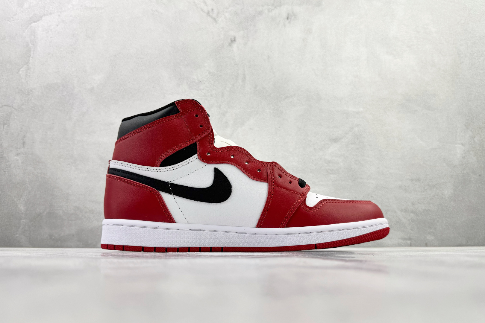 Jordan Air Jordan 1 Retro Chicago 芝加哥 白红 555088-101 Jordan Air Jordan 1 Retro Chicago 芝加哥 白红 555088-101