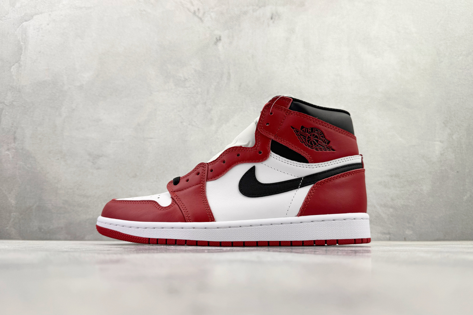 Jordan Air Jordan 1 Retro Chicago 芝加哥 白红 555088-101 Jordan Air Jordan 1 Retro Chicago 芝加哥 白红 555088-101