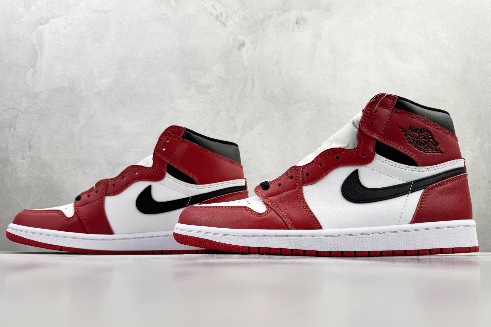 Jordan Air Jordan 1 Retro Chicago 芝加哥 白红 555088-101 Jordan Air Jordan 1 Retro Chicago 芝加哥 白红 555088-101