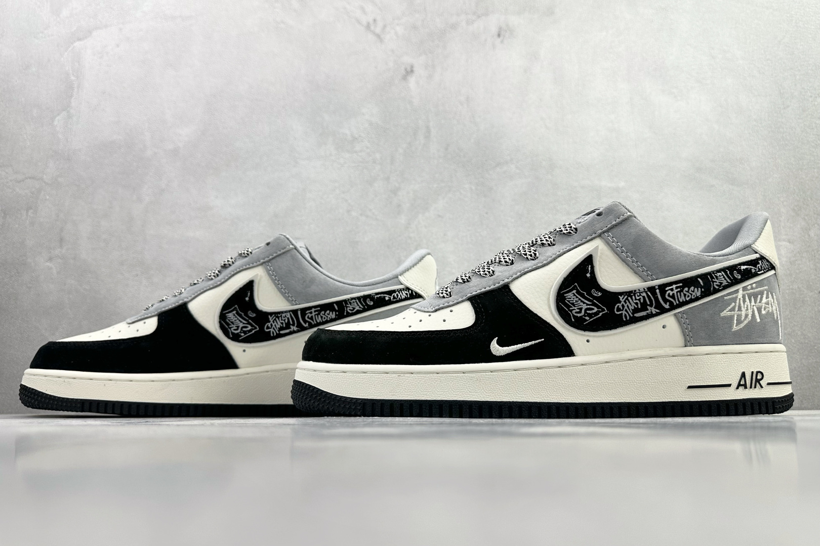 Nike DUNK LOW 斯图西 联名 黑白灰 DD1982-340 Nike DUNK LOW 斯图西 联名 黑白灰 DD1982-340