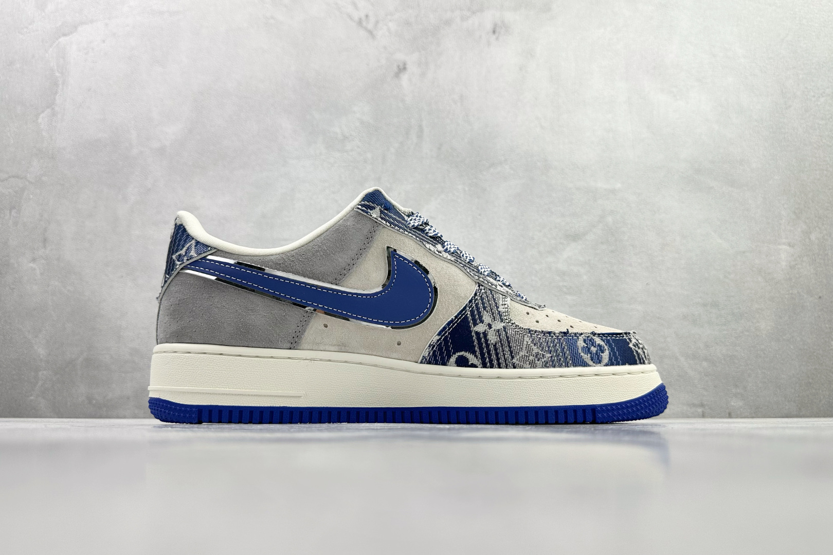 Nike AIR FORCE 1'07 LX LV 联名 蓝白灰 SY1388-031 Nike AIR FORCE 1'07 LX LV 联名 蓝白灰 SY1388-031