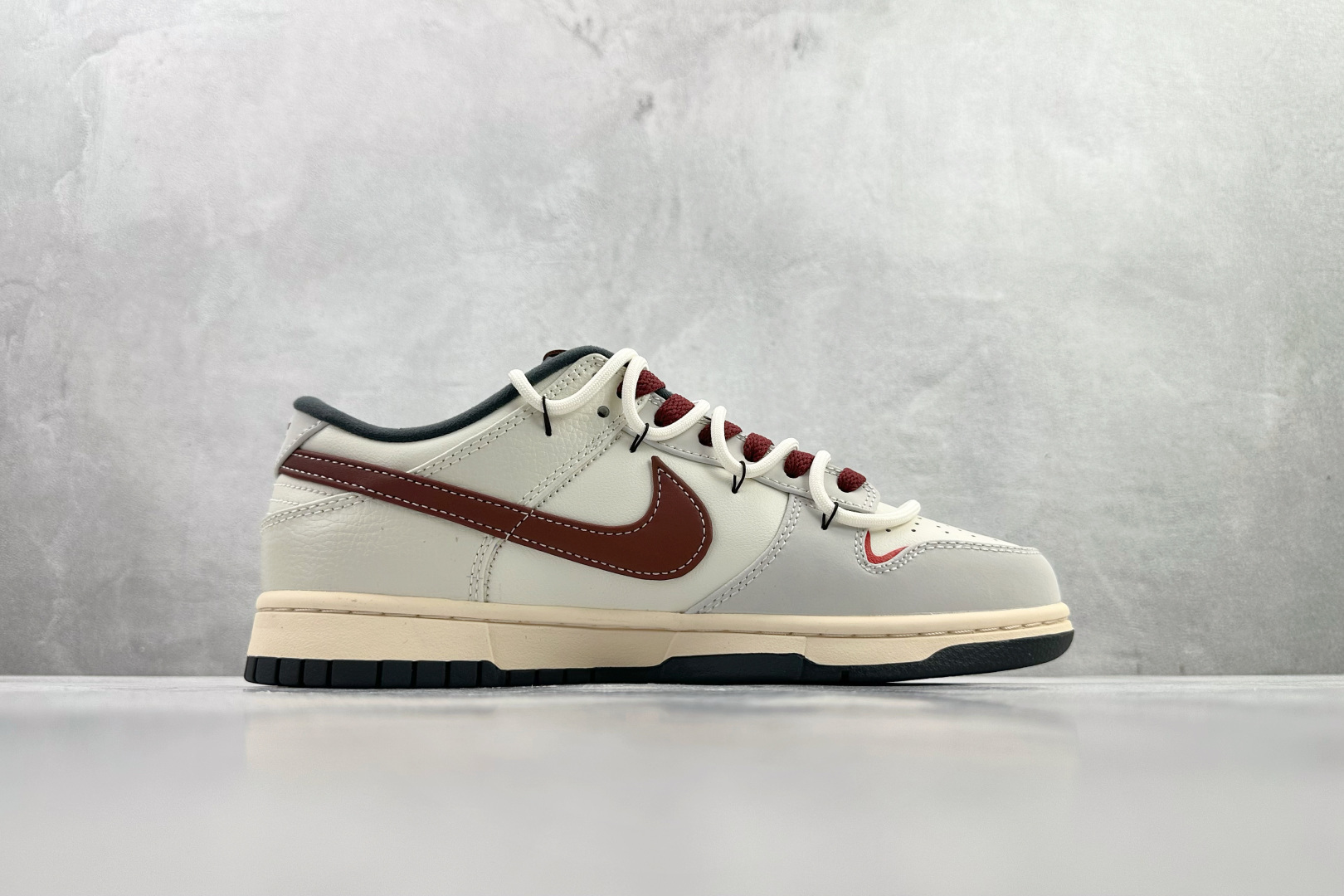 定制球鞋 Nike Dunk 午马纳福 马年CNY 米棕 IM6670-202 定制球鞋 Nike Dunk 午马纳福 马年CNY 米棕 IM6670-202