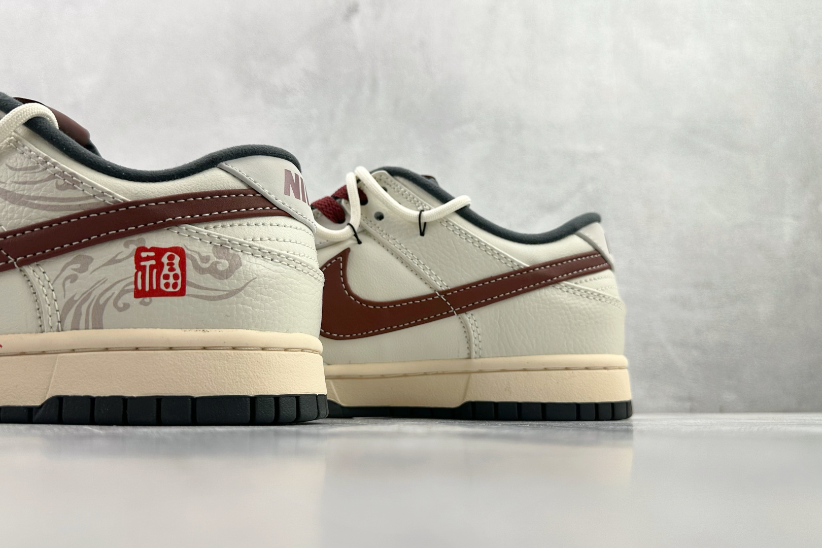 定制球鞋 Nike Dunk 午马纳福 马年CNY 米棕 IM6670-202 定制球鞋 Nike Dunk 午马纳福 马年CNY 米棕 IM6670-202