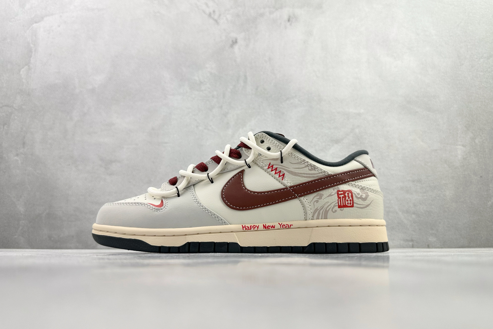 定制球鞋 Nike Dunk 午马纳福 马年CNY 米棕 IM6670-202 定制球鞋 Nike Dunk 午马纳福 马年CNY 米棕 IM6670-202