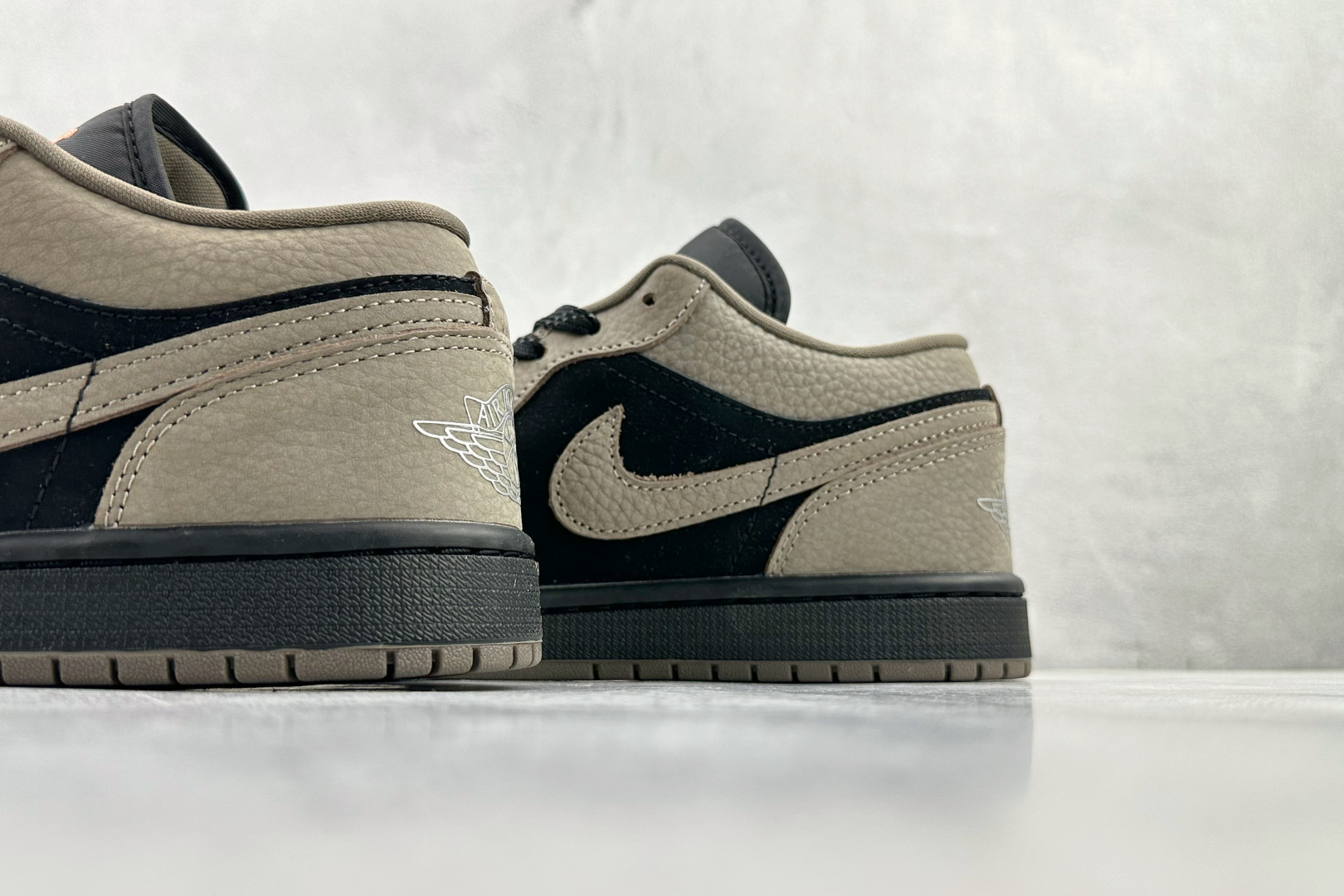 Jordan Air Jordan 1 摩卡 棕黑色 IB7109-005 Jordan Air Jordan 1 摩卡 棕黑色 IB7109-005
