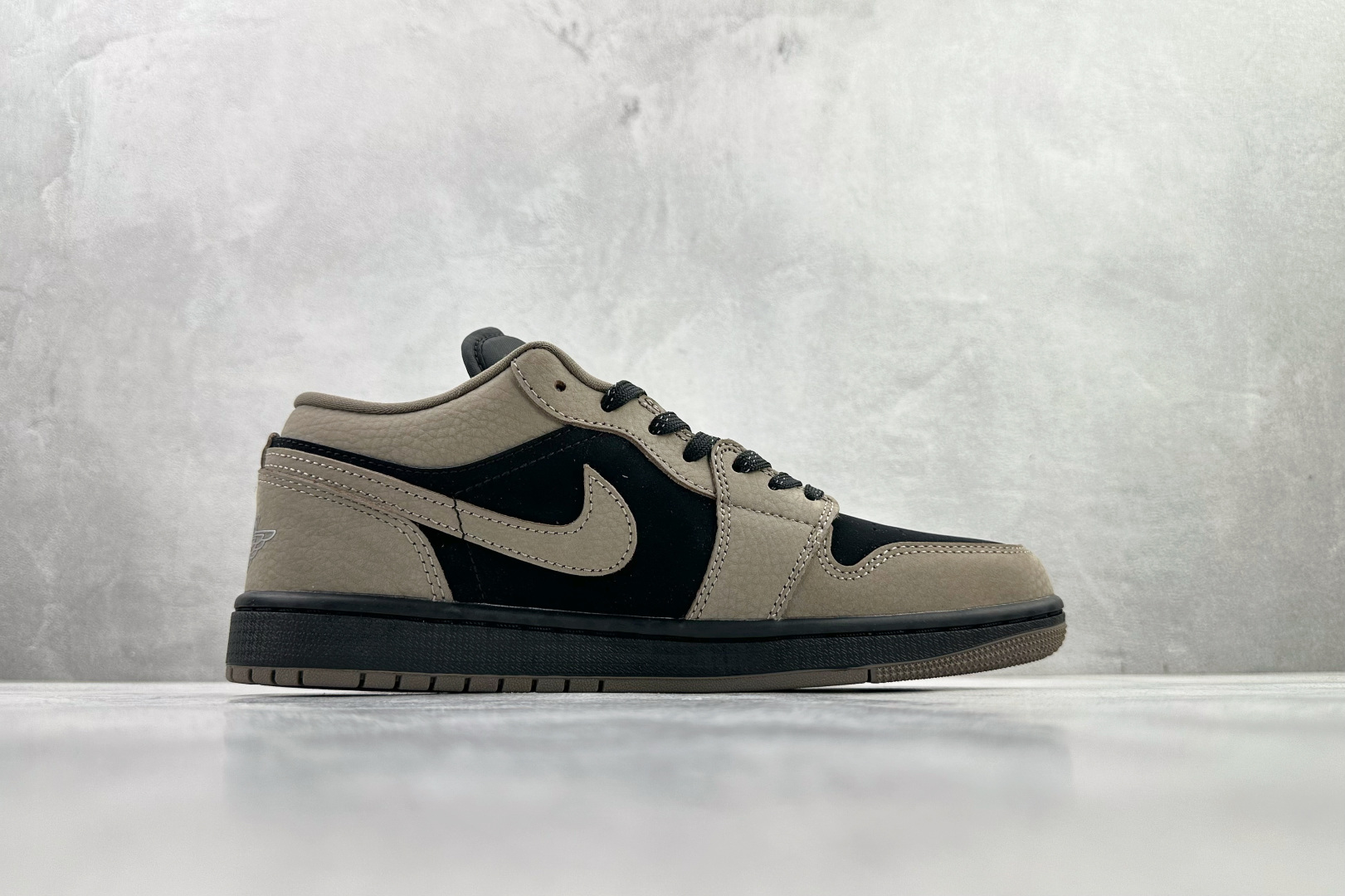 Jordan Air Jordan 1 摩卡 棕黑色 IB7109-005 Jordan Air Jordan 1 摩卡 棕黑色 IB7109-005