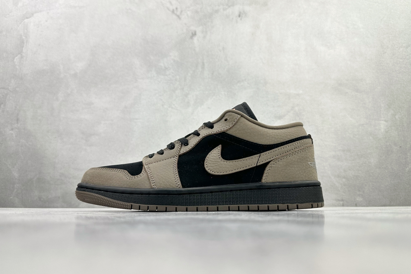 Jordan Air Jordan 1 摩卡 棕黑色 IB7109-005 Jordan Air Jordan 1 摩卡 棕黑色 IB7109-005