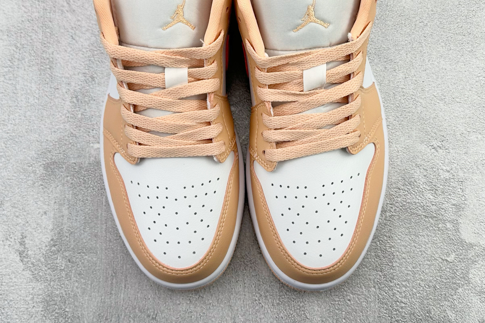 平台爆款 Jordan Air Jordan 1 Low ”Sunset Haze” 日落霧黃 DC0774-801