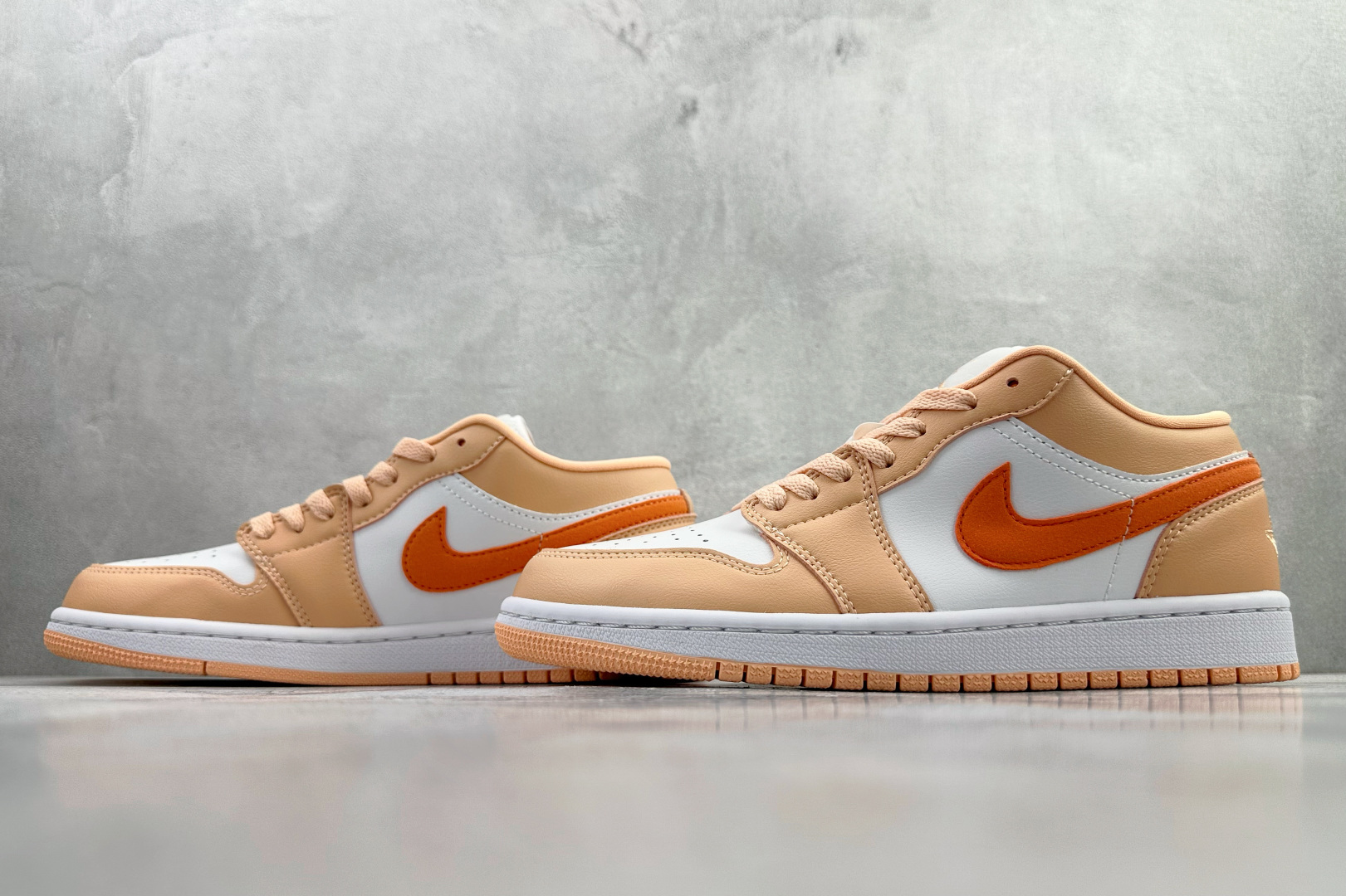 平台爆款 Jordan Air Jordan 1 Low ”Sunset Haze” 日落霧黃 DC0774-801 平台爆款 Jordan Air Jordan 1 Low ”Sunset Haze” 日落霧黃 DC0774-801