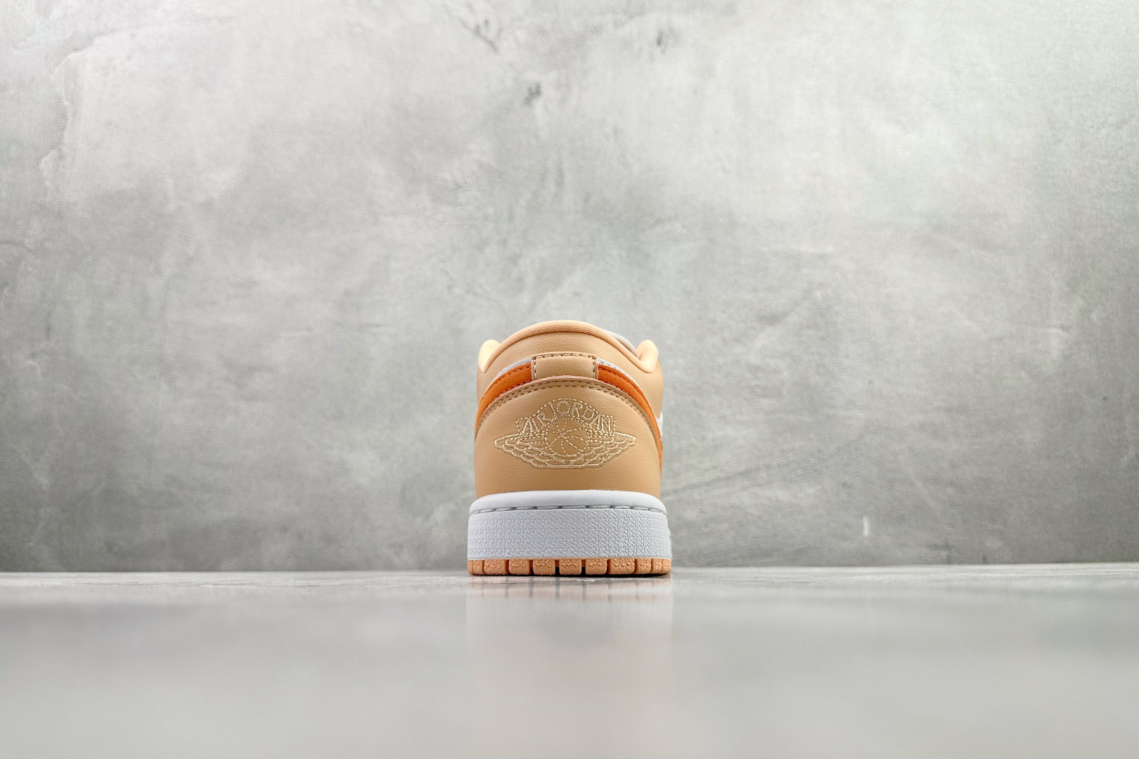 平台爆款 Jordan Air Jordan 1 Low ”Sunset Haze” 日落霧黃 DC0774-801 平台爆款 Jordan Air Jordan 1 Low ”Sunset Haze” 日落霧黃 DC0774-801