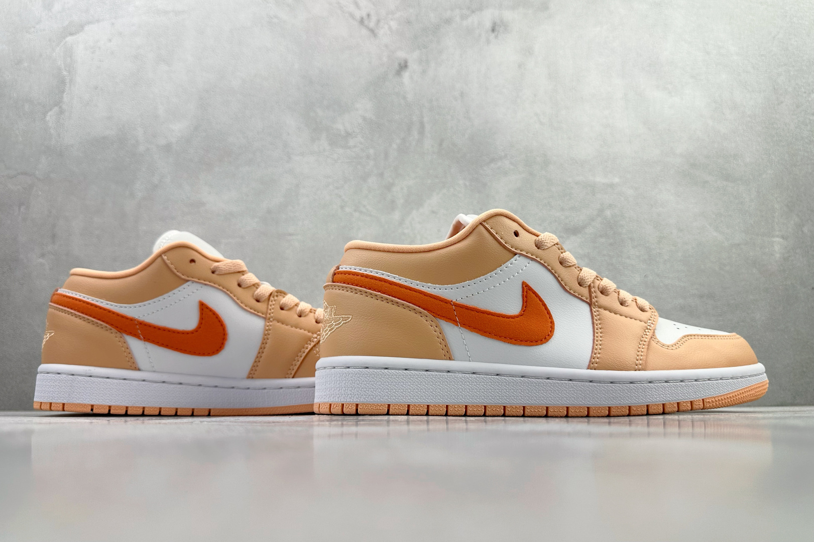 平台爆款 Jordan Air Jordan 1 Low ”Sunset Haze” 日落霧黃 DC0774-801