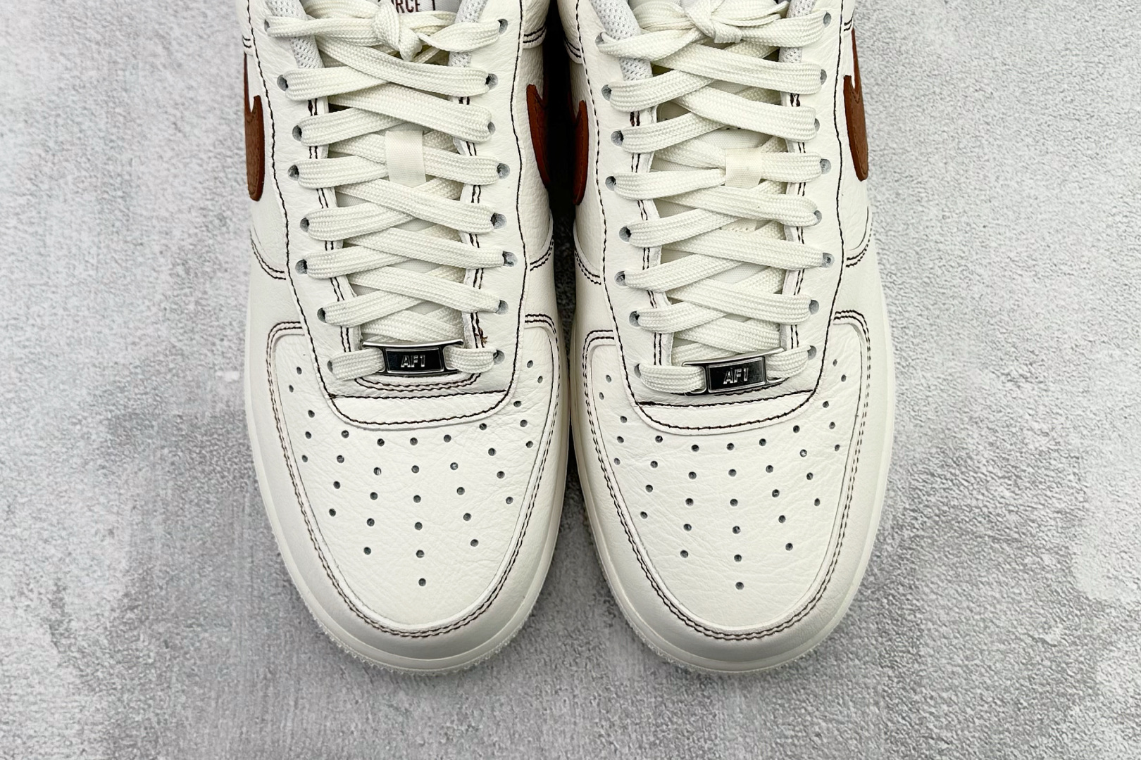 原厂皮 Nike Air Force 1 Low 米棕色 HQ2037-101 原厂皮 Nike Air Force 1 Low 米棕色 HQ2037-101
