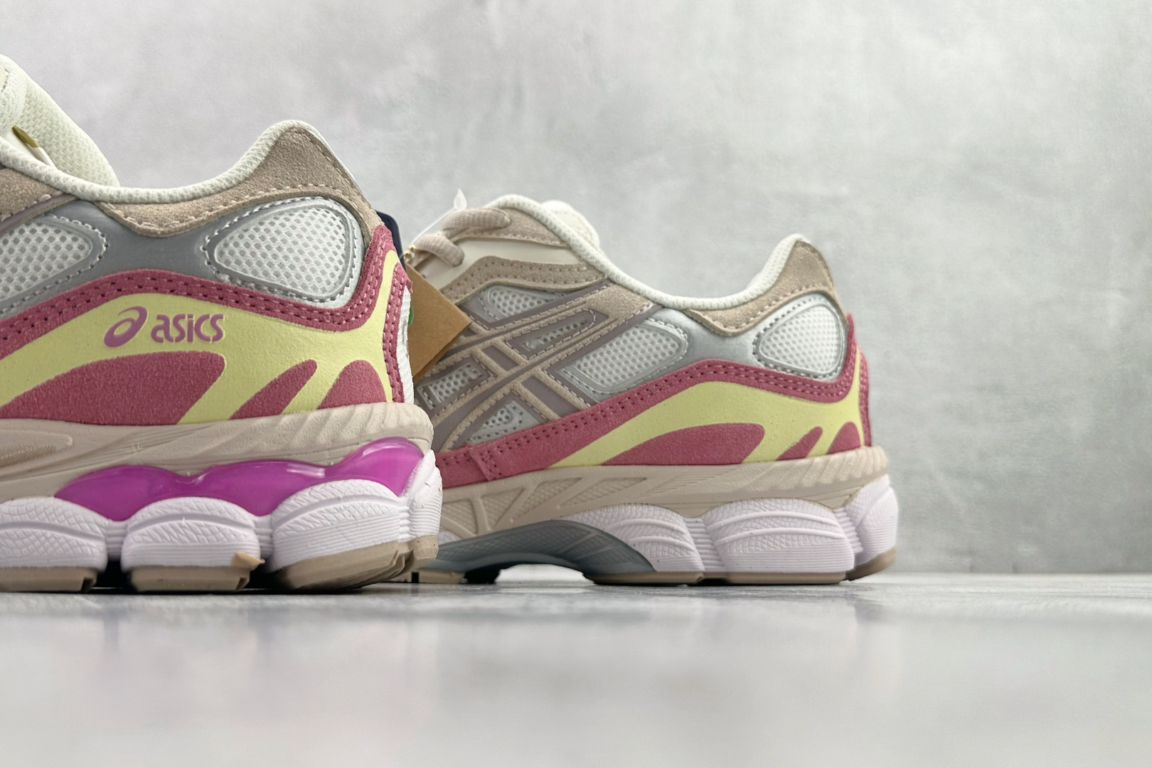 Asics GEL-N米粉色 1203A383-104 Asics GEL-N米粉色 1203A383-104