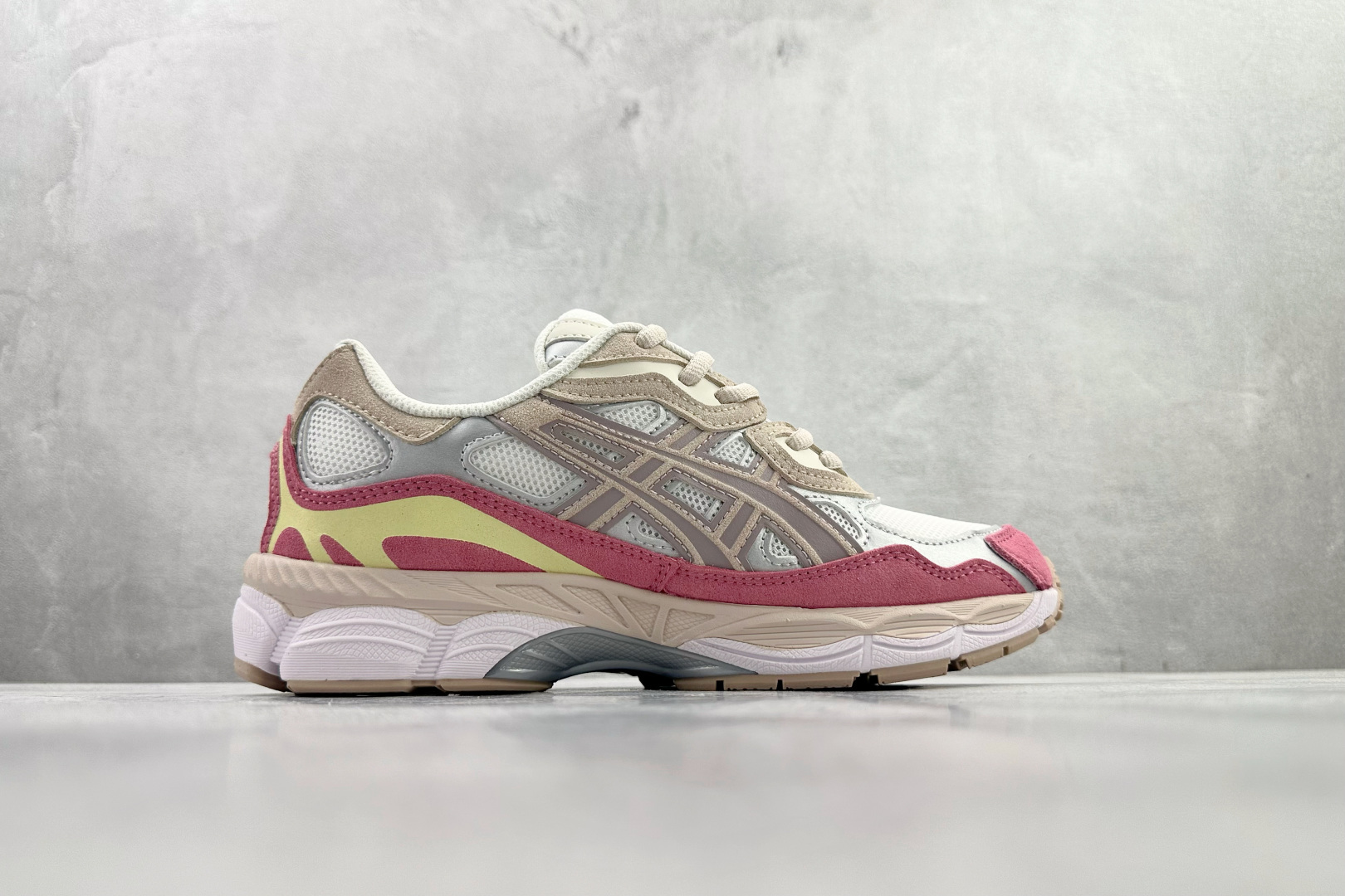 Asics GEL-N米粉色 1203A383-104 Asics GEL-N米粉色 1203A383-104