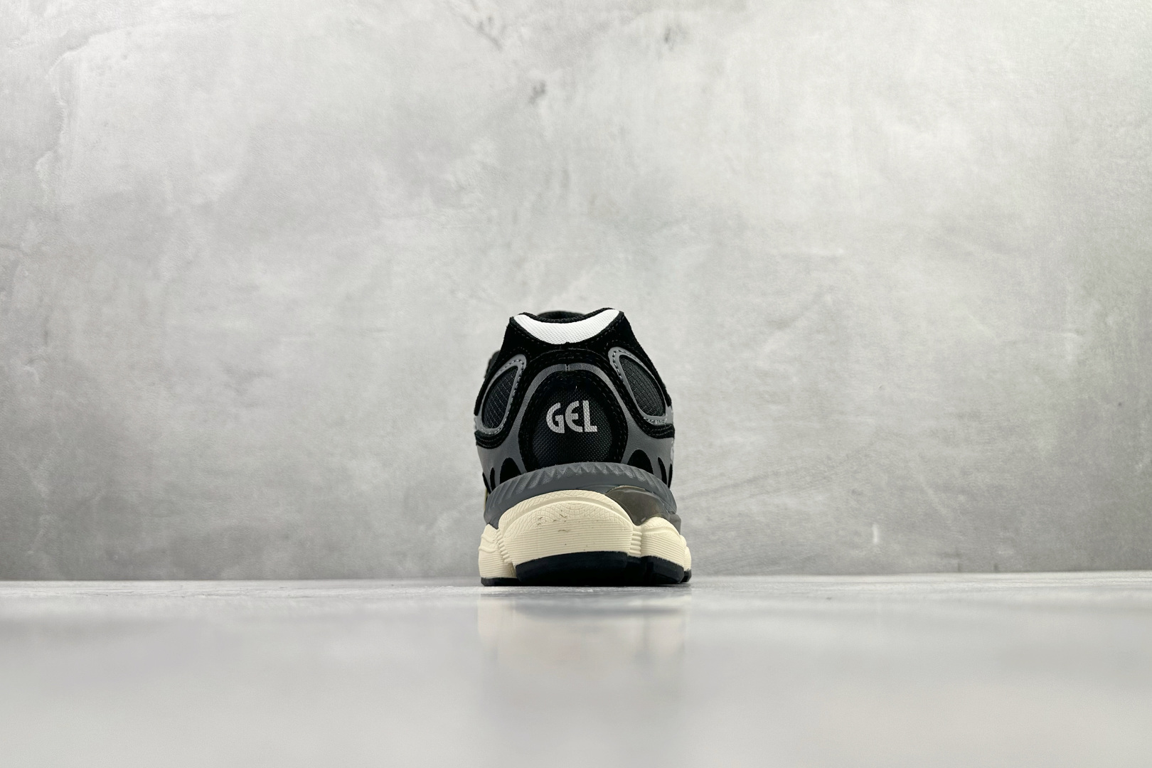 Asics GEL-N黑色 1203A739-001 Asics GEL-N黑色 1203A739-001