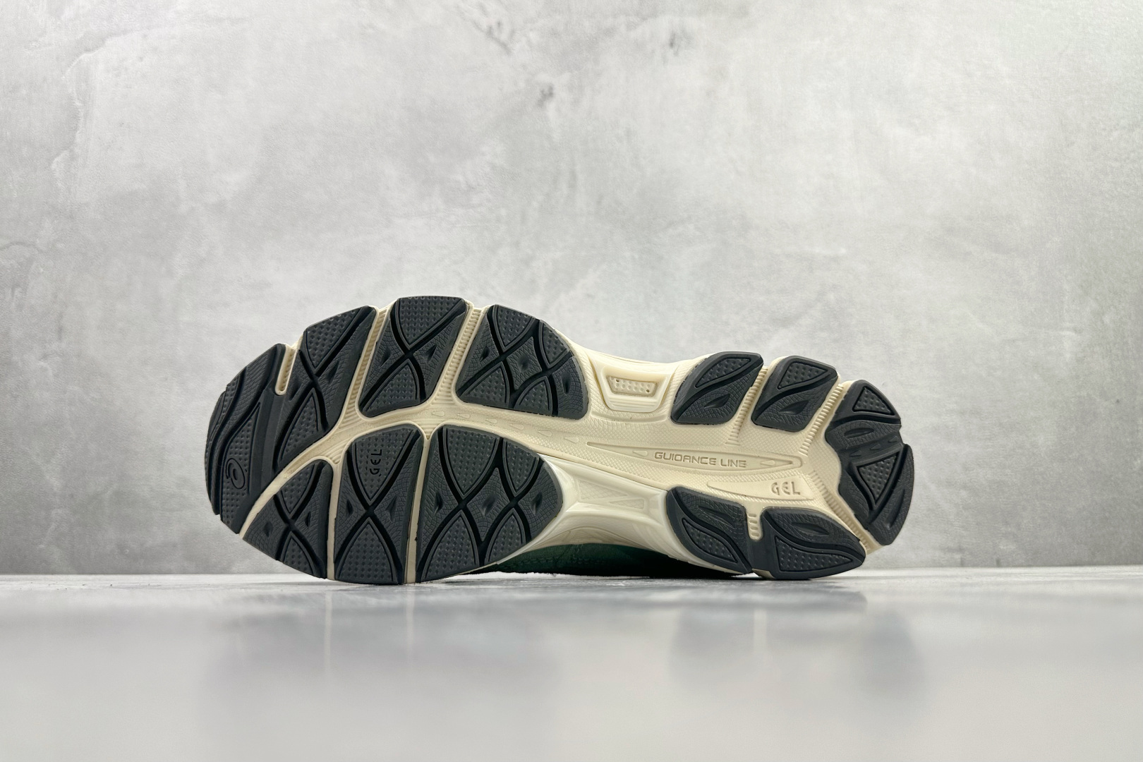Asics GEL-N”Ivy/Smoke Grey” 绿色 1203A383-302 Asics GEL-N”Ivy/Smoke Grey” 绿色 1203A383-302