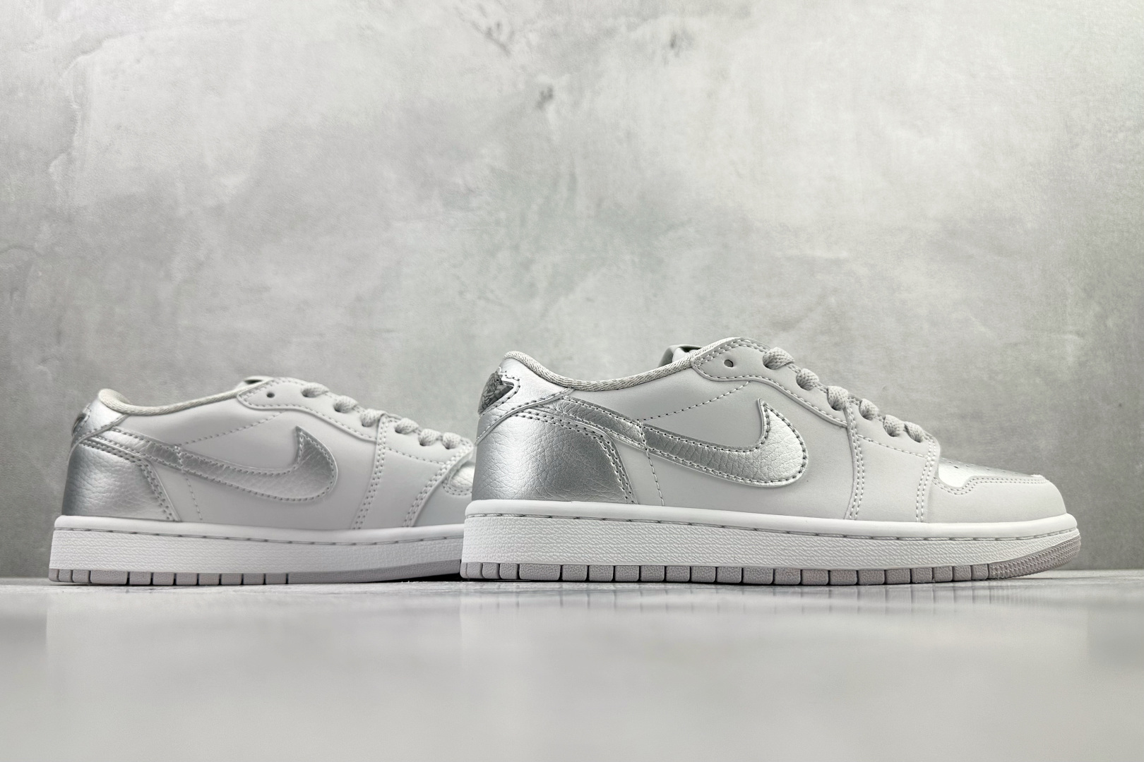 平台爆款 Jordan Air Jordan 1 Low Metallic Silver”银灰色 CZ0790-002 平台爆款 Jordan Air Jordan 1 Low Metallic Silver”银灰色 CZ0790-002