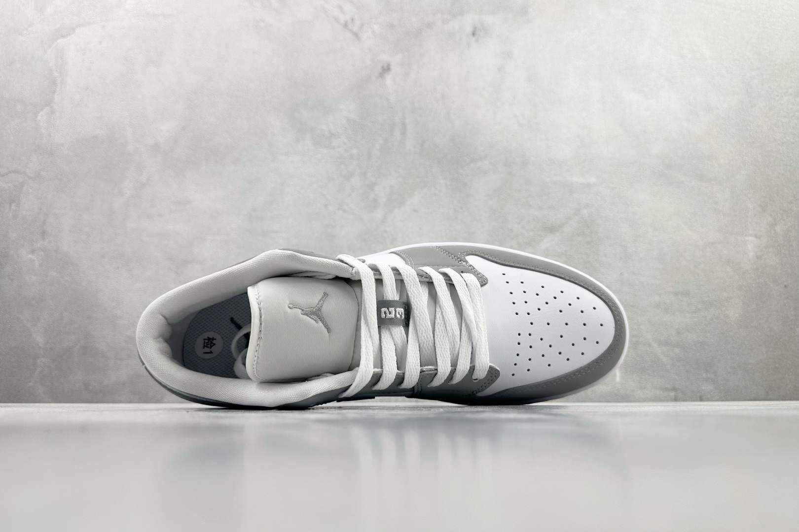 平台爆款 Jordan Air Jordan 1 Low 灰白 DC0774-105 平台爆款 Jordan Air Jordan 1 Low 灰白 DC0774-105