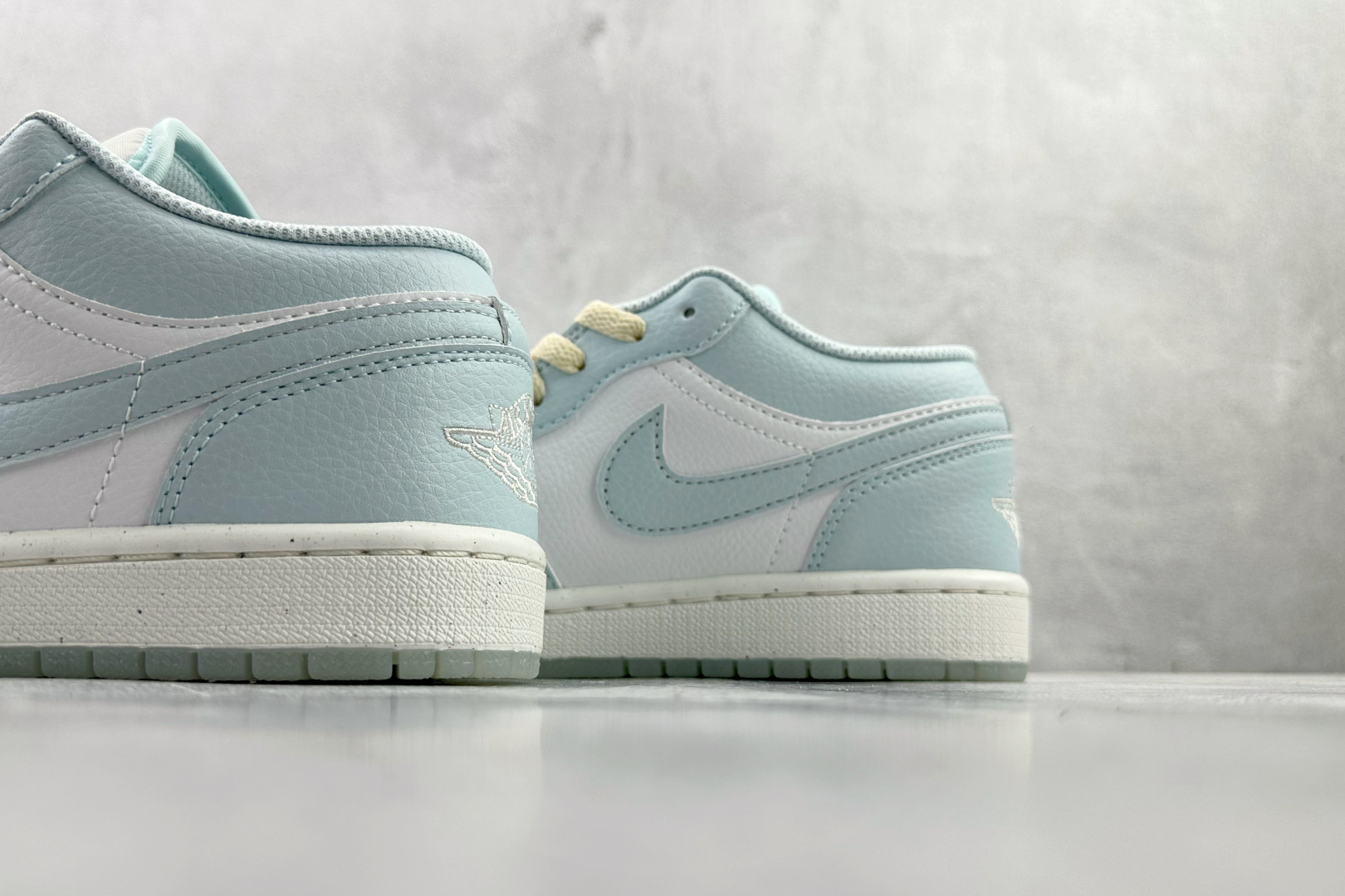 平台爆款 Jordan Air Jordan 1 Low 蓝白 HJ5999-400 平台爆款 Jordan Air Jordan 1 Low 蓝白 HJ5999-400