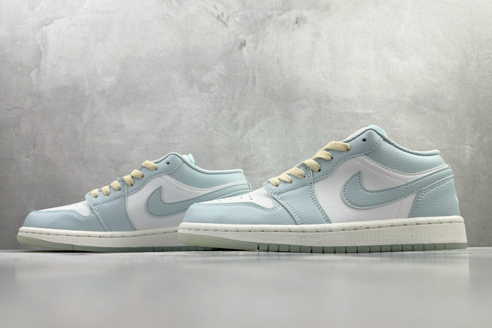 平台爆款 Jordan Air Jordan 1 Low 蓝白 HJ5999-400 平台爆款 Jordan Air Jordan 1 Low 蓝白 HJ5999-400