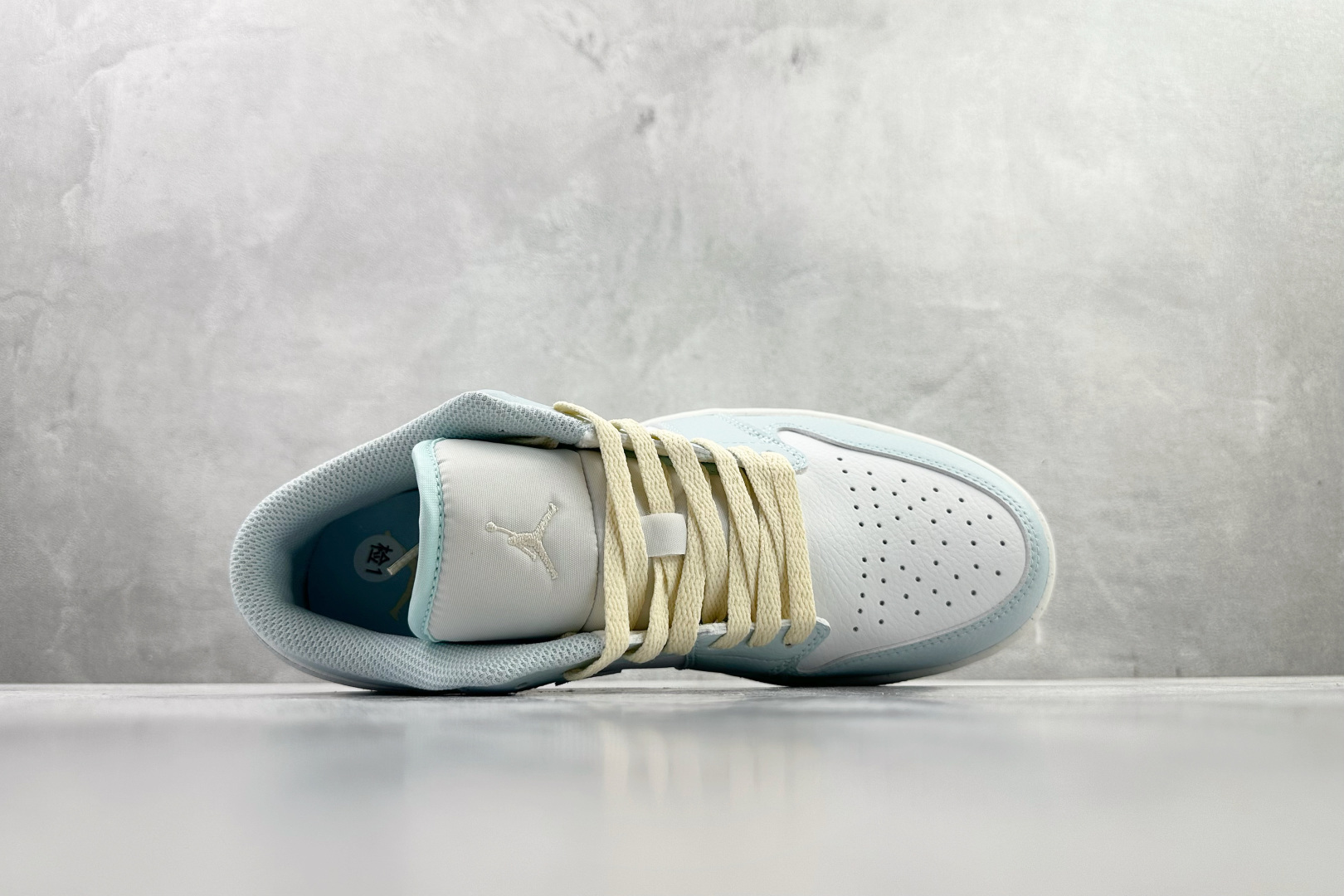 平台爆款 Jordan Air Jordan 1 Low 蓝白 HJ5999-400 平台爆款 Jordan Air Jordan 1 Low 蓝白 HJ5999-400