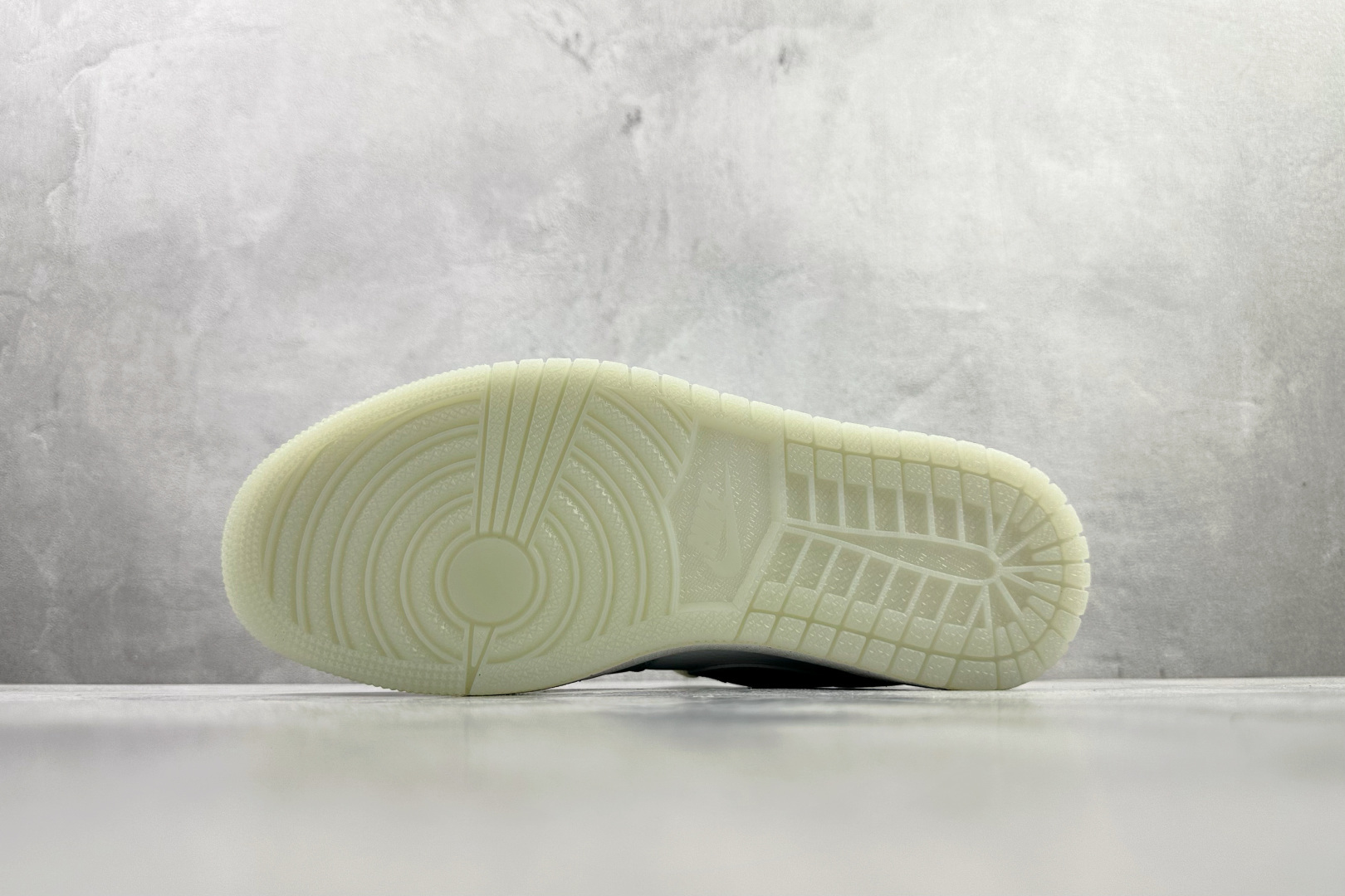 平台爆款 Jordan Air Jordan 1 Low 蓝白 HJ5999-400 平台爆款 Jordan Air Jordan 1 Low 蓝白 HJ5999-400