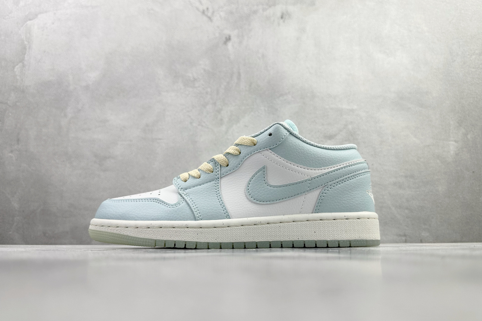 平台爆款 Jordan Air Jordan 1 Low 蓝白 HJ5999-400 平台爆款 Jordan Air Jordan 1 Low 蓝白 HJ5999-400