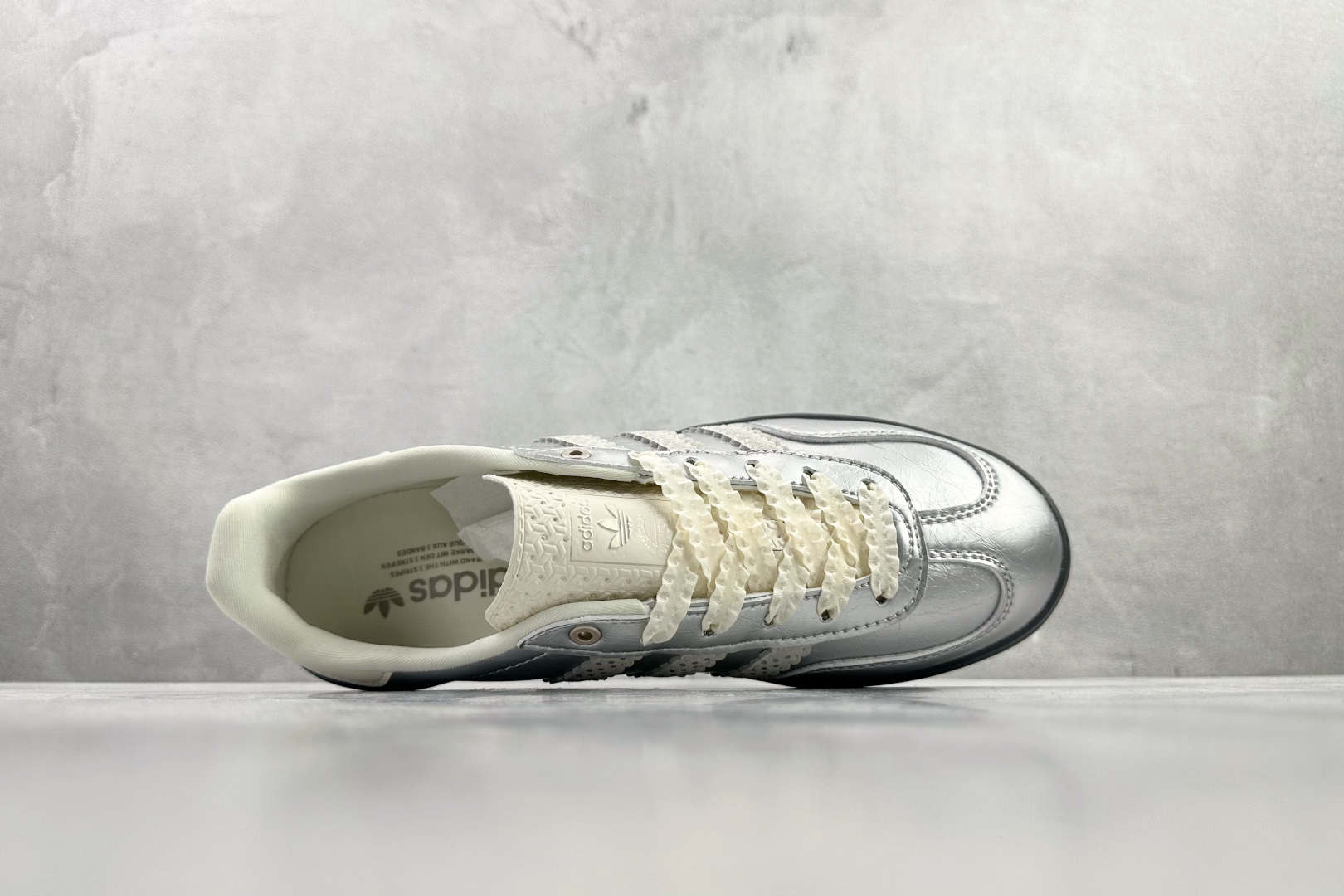 出口订单 adidas originals GAZELLE INDOOR “Ballet” 芭蕾 银色 KJ1456 出口订单 adidas originals GAZELLE INDOOR “Ballet” 芭蕾 银色 KJ1456