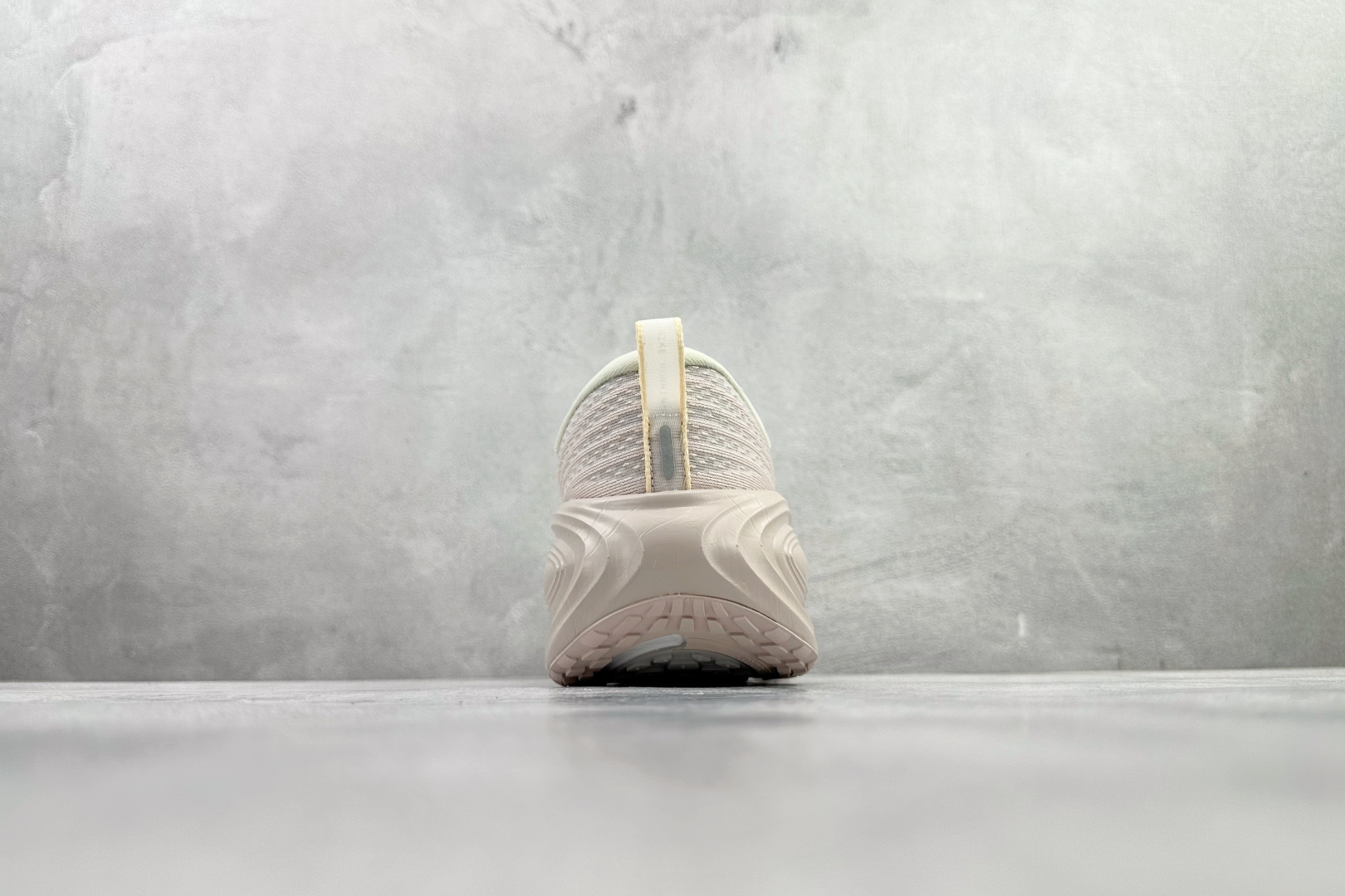 全套数据私模 Nike Vomero Plus 粉色 HV8154-603