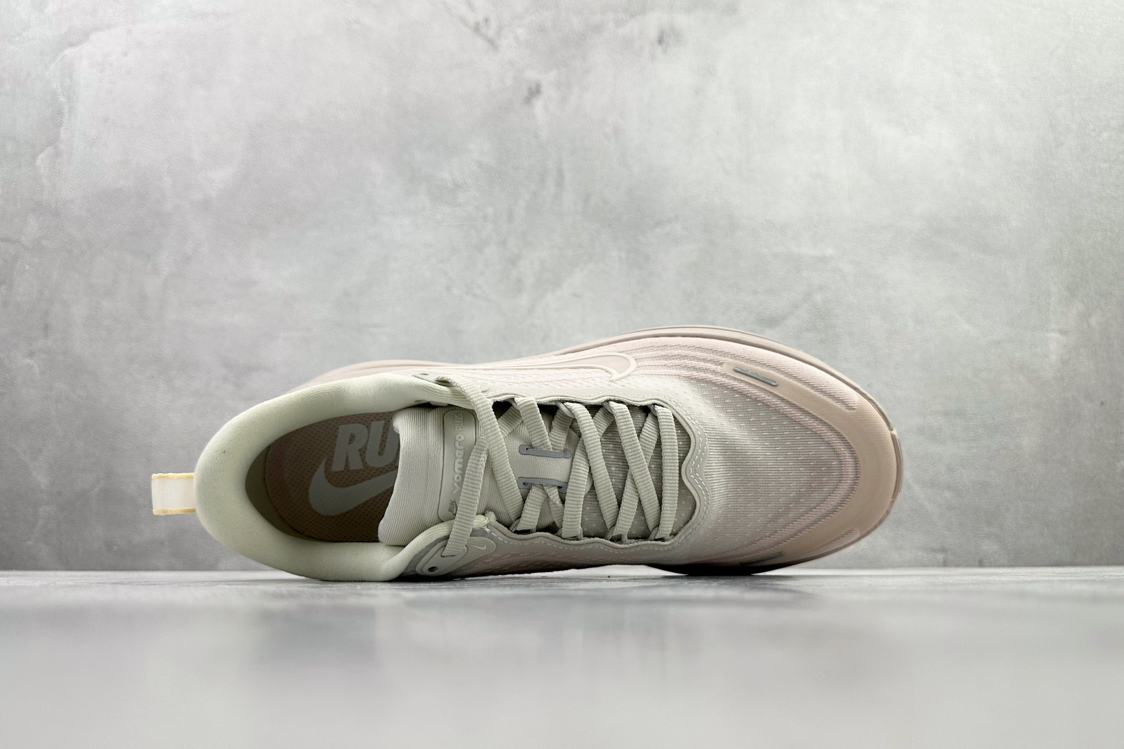 全套数据私模 Nike Vomero Plus 粉色 HV8154-603