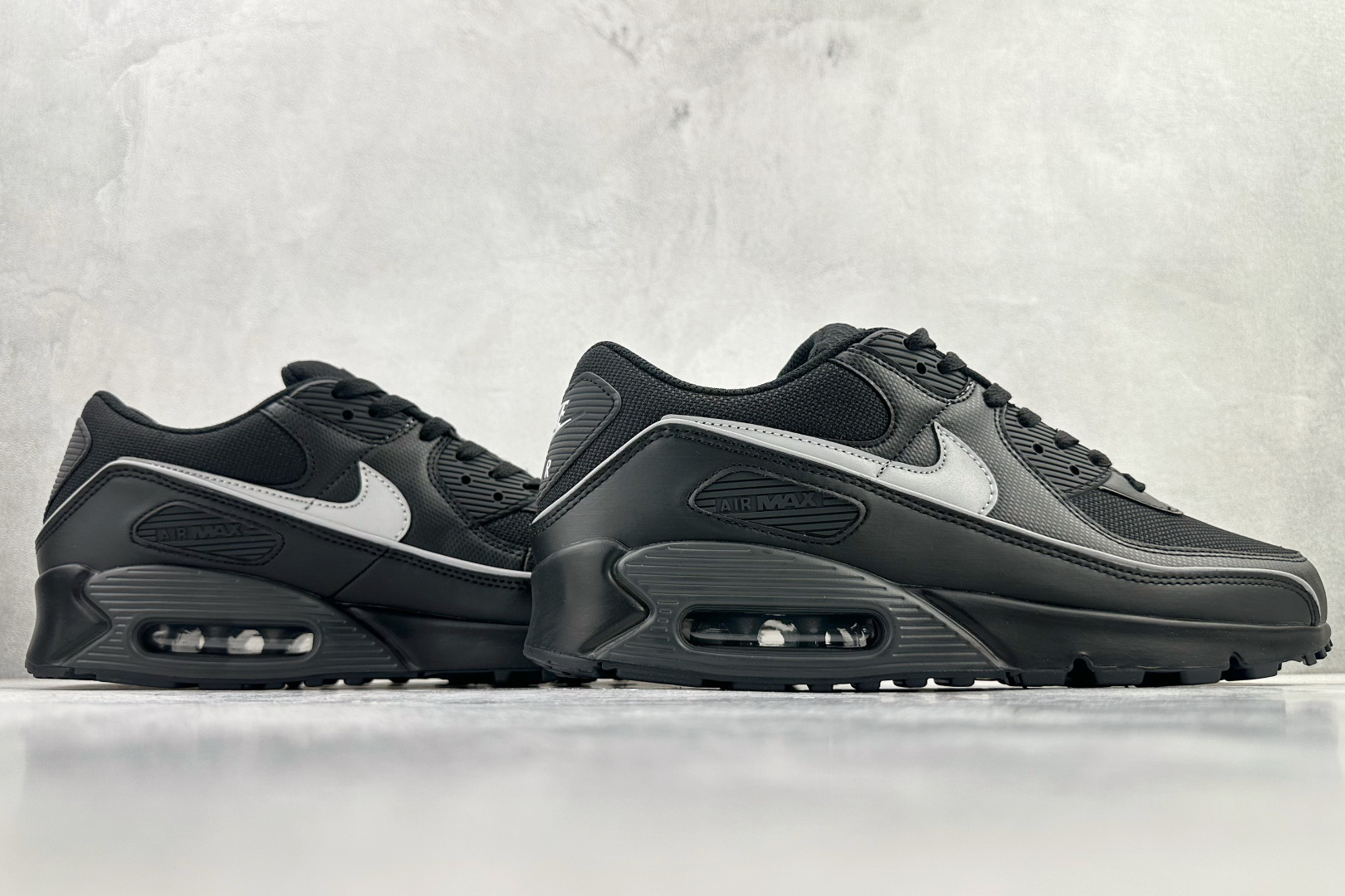 原版开发 Nike Air 90 黑色 HV4517-002 原版开发 Nike Air 90 黑色 HV4517-002