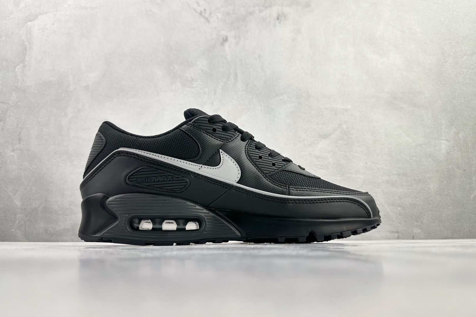 原版开发 Nike Air 90 黑色 HV4517-002 原版开发 Nike Air 90 黑色 HV4517-002