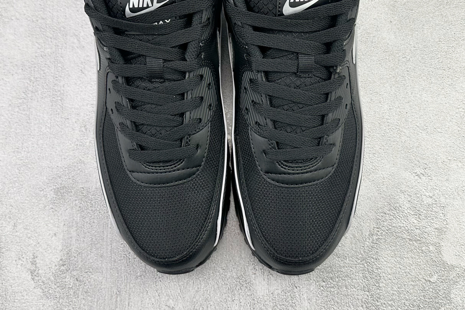 原版开发 Nike Air 90 黑色 HV4517-002 原版开发 Nike Air 90 黑色 HV4517-002