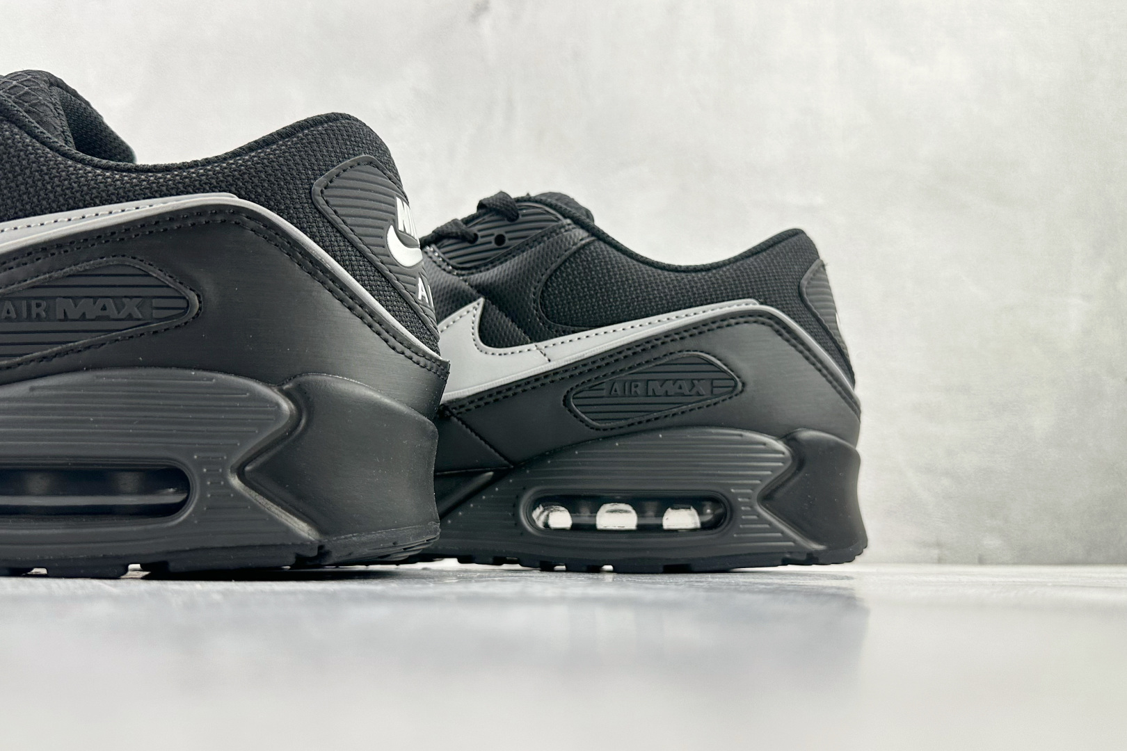 原版开发 Nike Air 90 黑色 HV4517-002 原版开发 Nike Air 90 黑色 HV4517-002