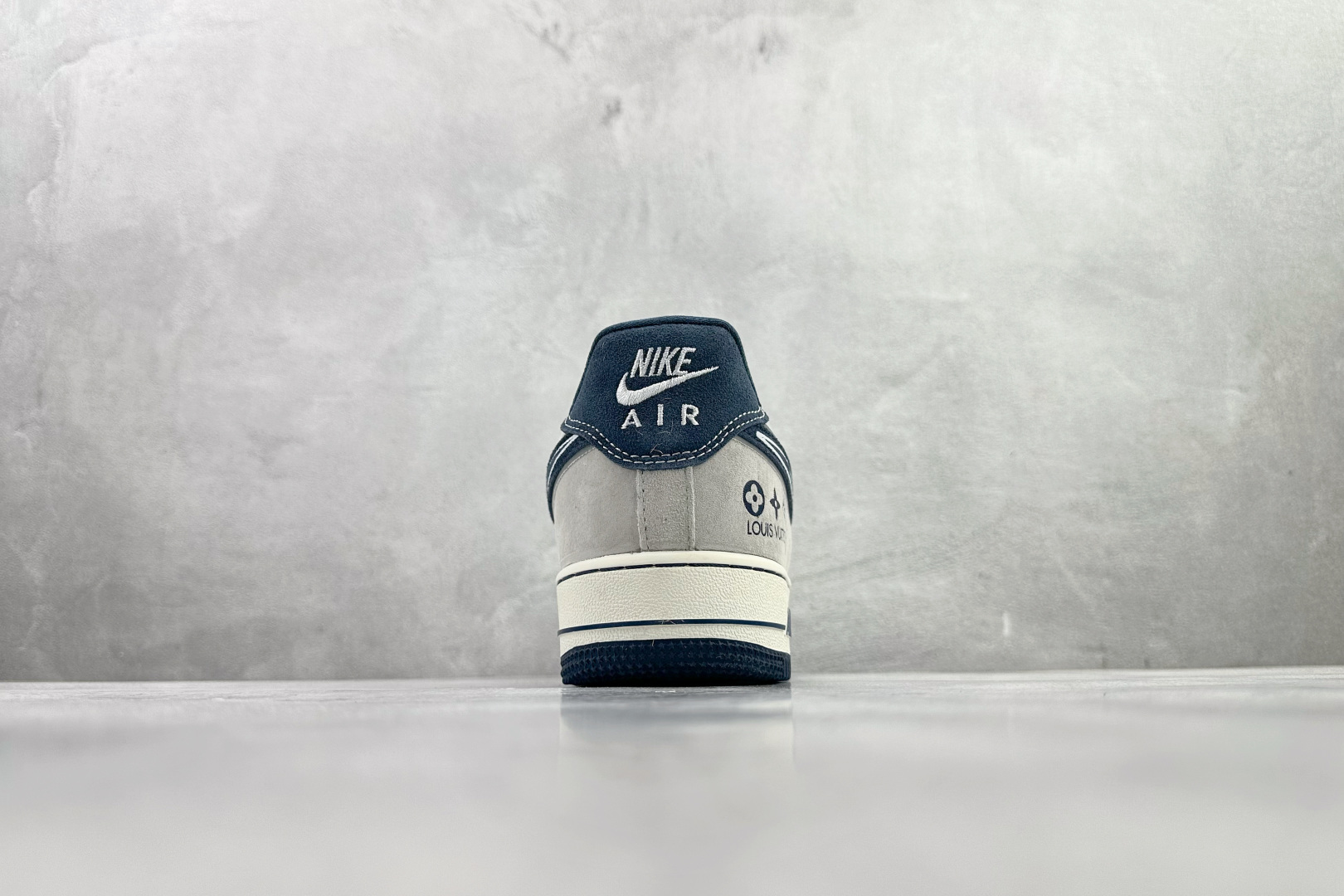 Nike Dunk Low Retro LV 联名 灰白蓝 DD1928-308 Nike Dunk Low Retro LV 联名 灰白蓝 DD1928-308
